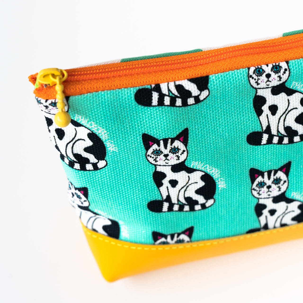 SINK. x Philosophii collaboration Ushineko pouch (with gusset)