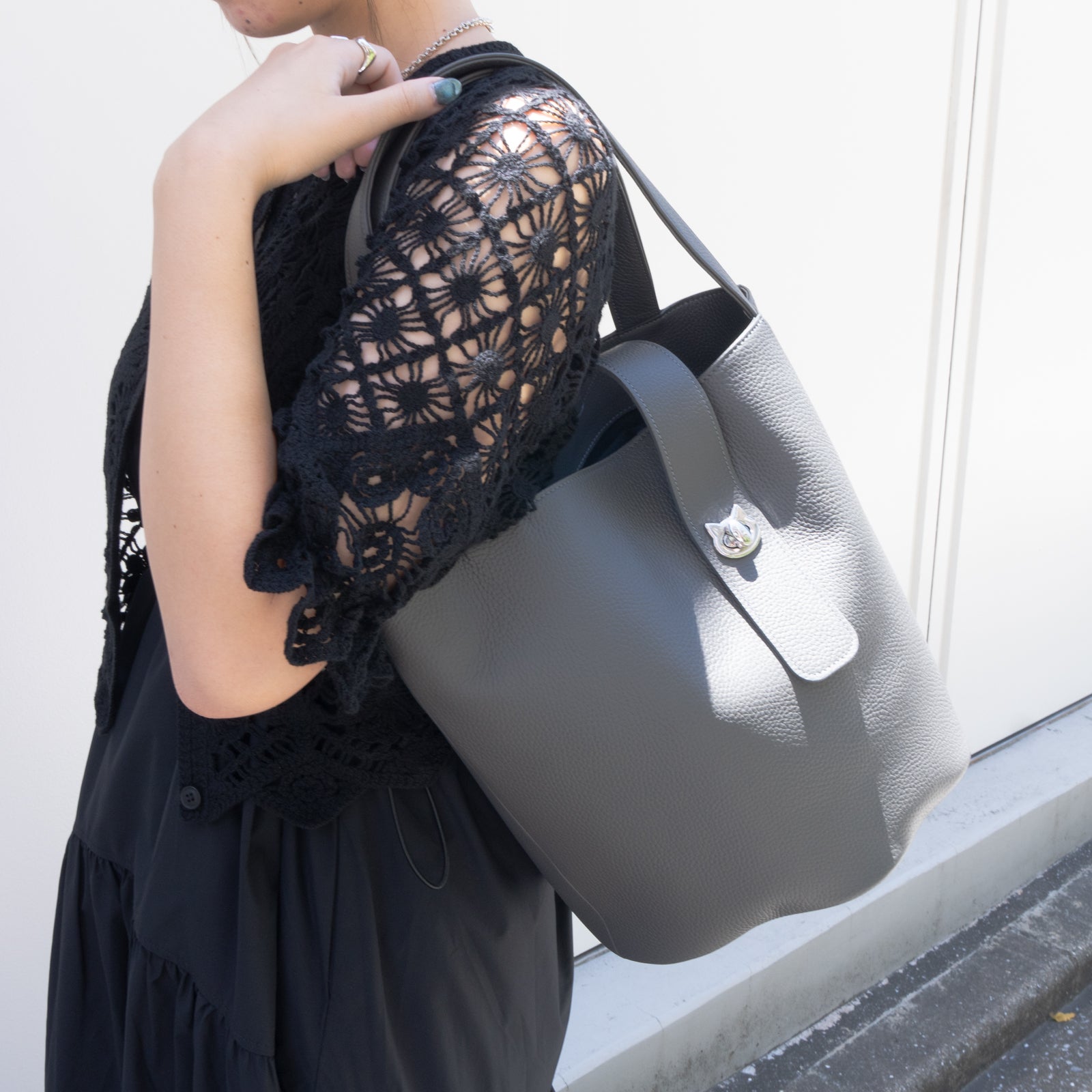 PAW Grande Cuir Mash Bucket Bag / Graphite