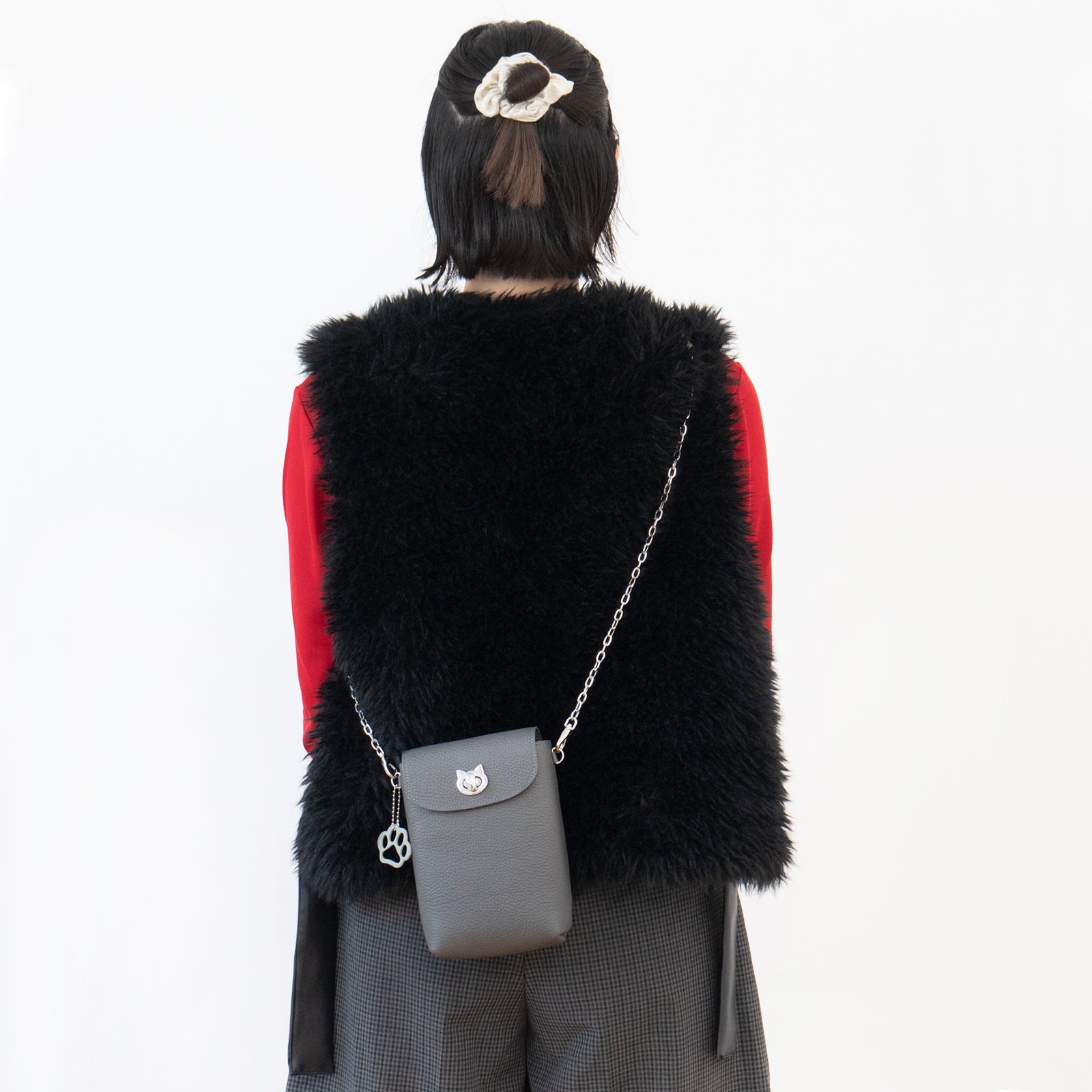 フルーニャスマホポシェット キュイール・マッシュ / グラファイト