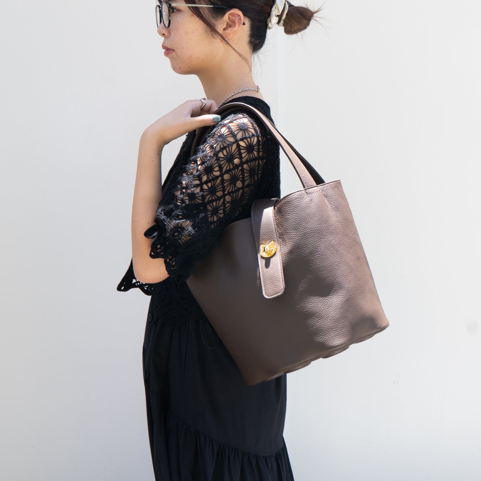 PAW Grande Cuir Mache Bucket Bag / Chocolate