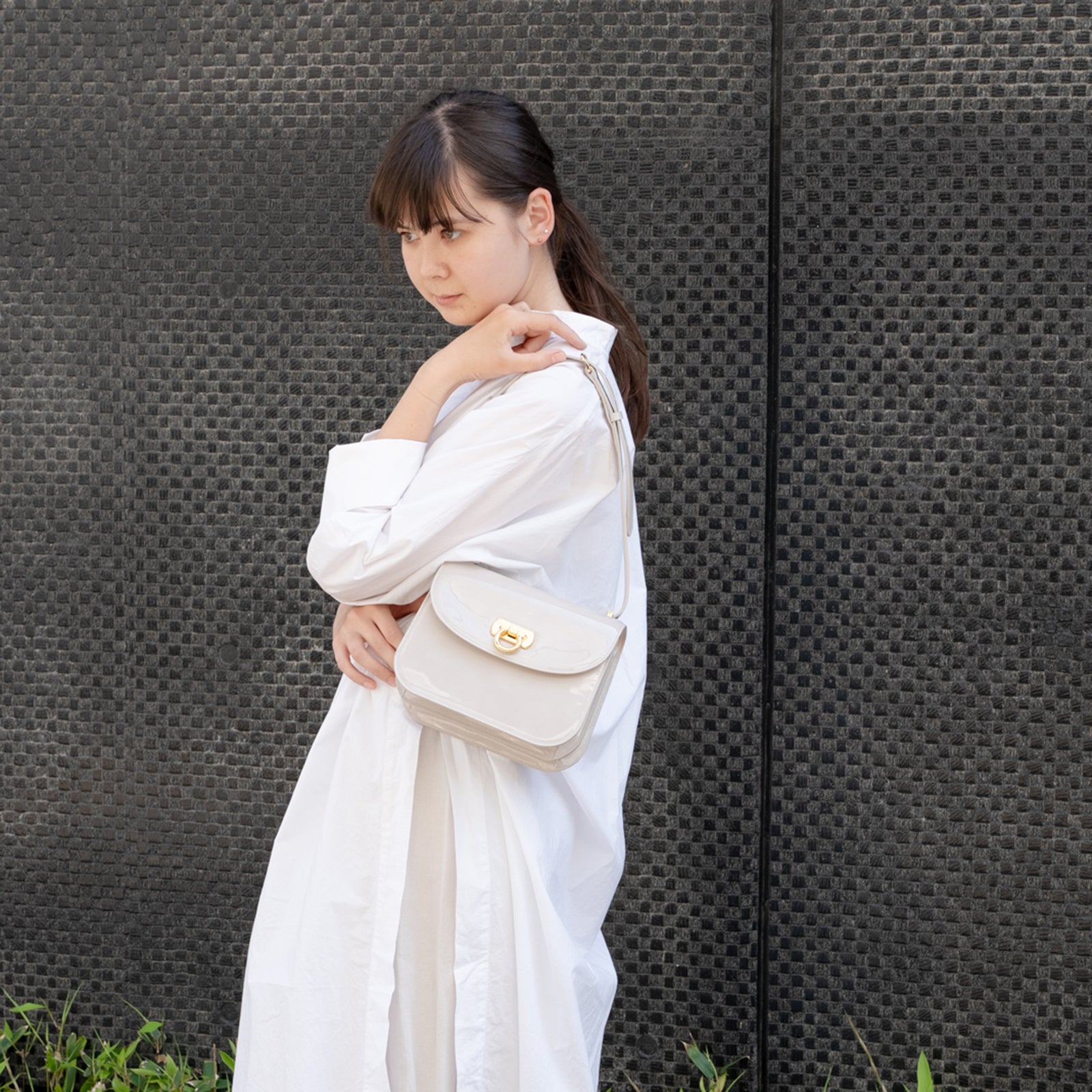 【おつとめ品セール】ドゥポシェ エミュールレザー / アイボリー