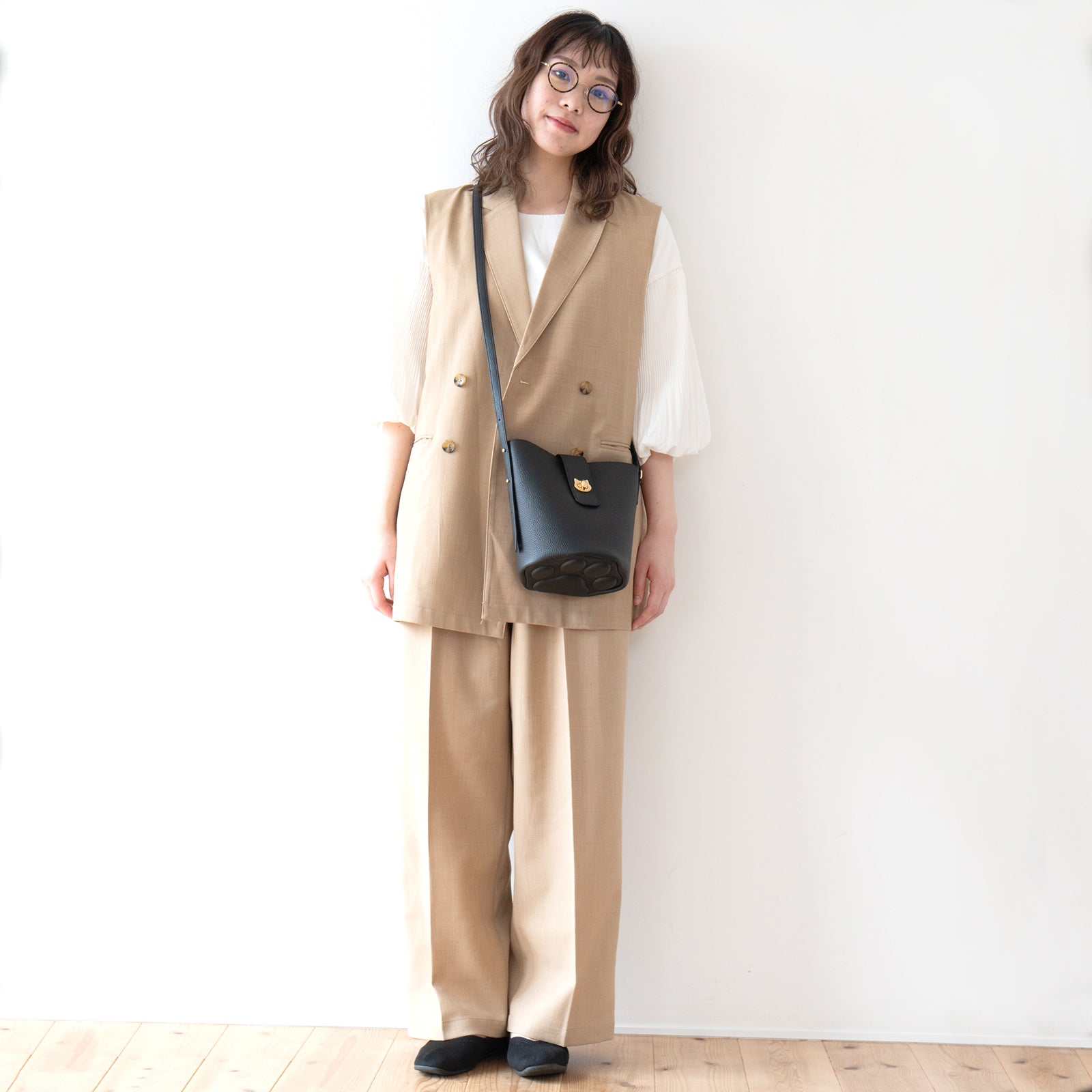 Limited-time offer: August 21st (Thu) 10:00 PM - 26 hours only. Limited-time offer: PAW Cuir Mache Shoulder Bag in Black (Choose your hardware).