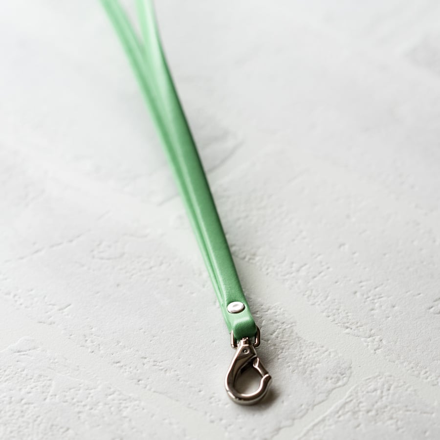 【おつとめ品セール】レザースマホストラップ(+ホルダー)シルバー金具 / 90cm