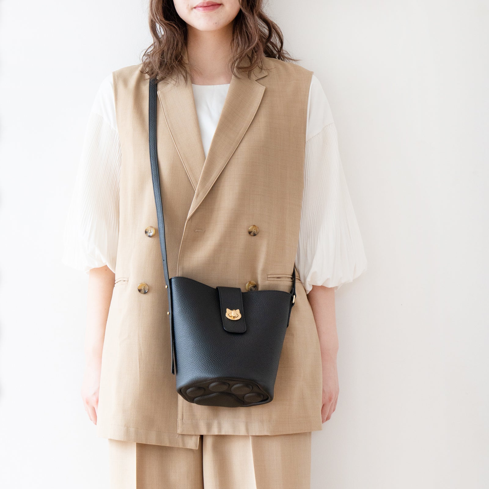 Limited-time offer: August 21st (Thu) 10:00 PM - 26 hours only. Limited-time offer: PAW Cuir Mache Shoulder Bag in Black (Choose your hardware).