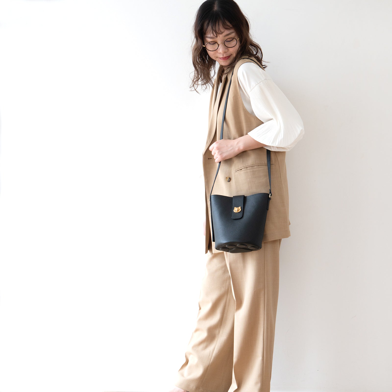 Limited-time offer: August 21st (Thu) 10:00 PM - 26 hours only. Limited-time offer: PAW Cuir Mache Shoulder Bag in Black (Choose your hardware).