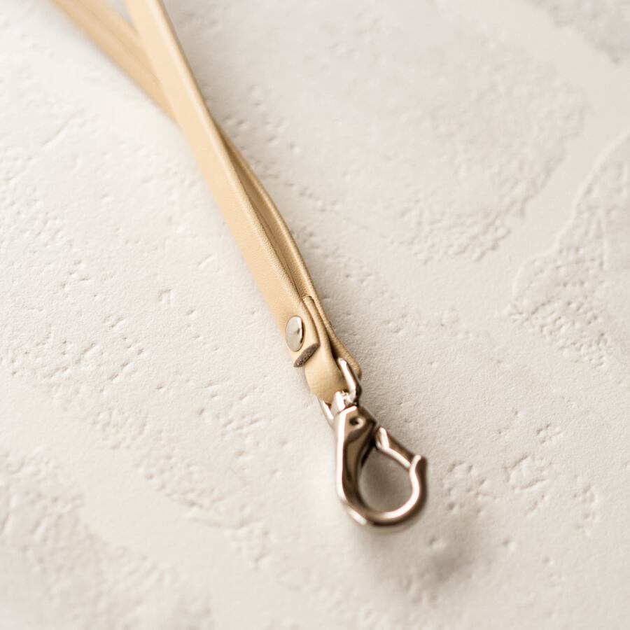 【おつとめ品セール】レザースマホストラップ(+ホルダー)シルバー金具 /122cm