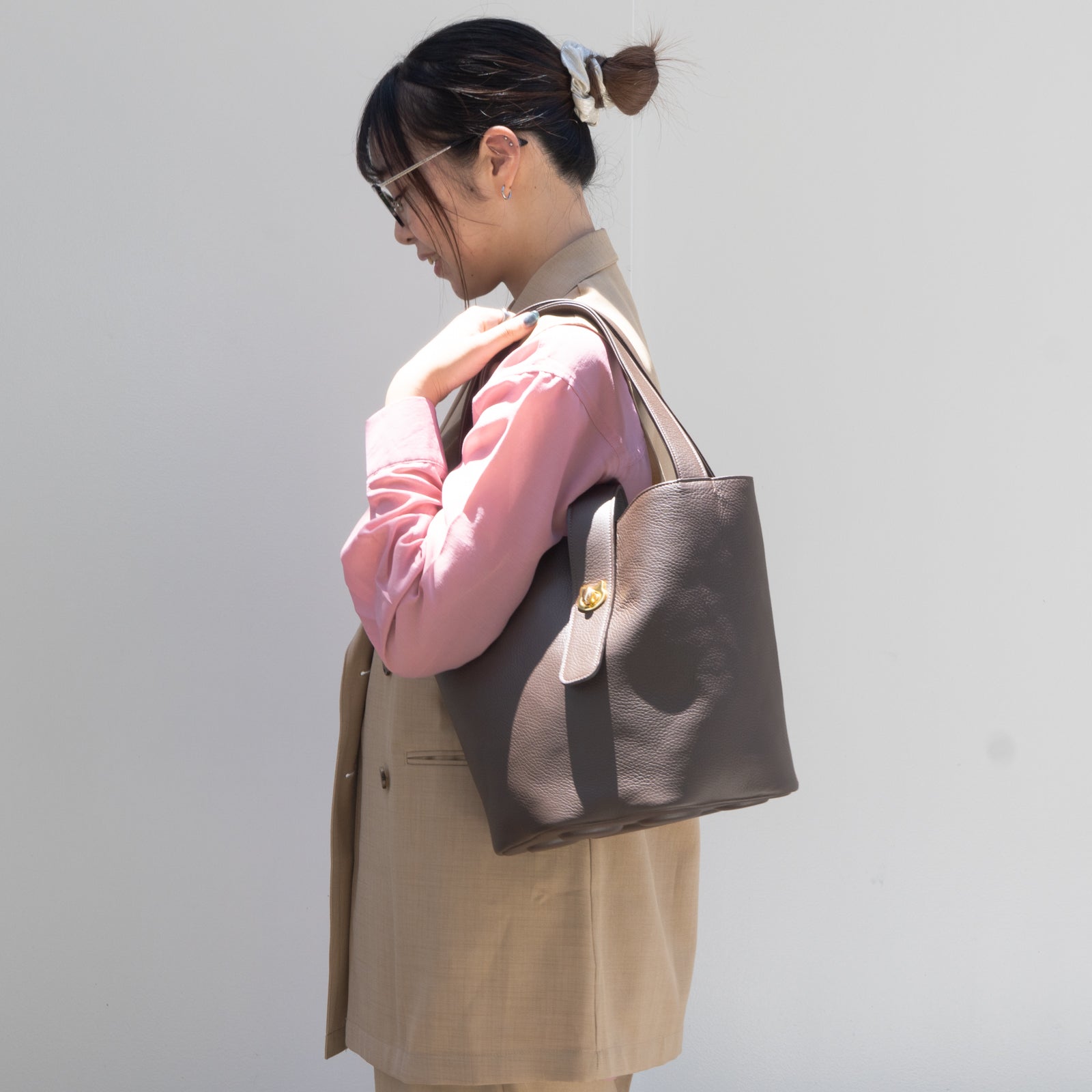 PAW Grande Cuir Mache Bucket Bag / Chocolate