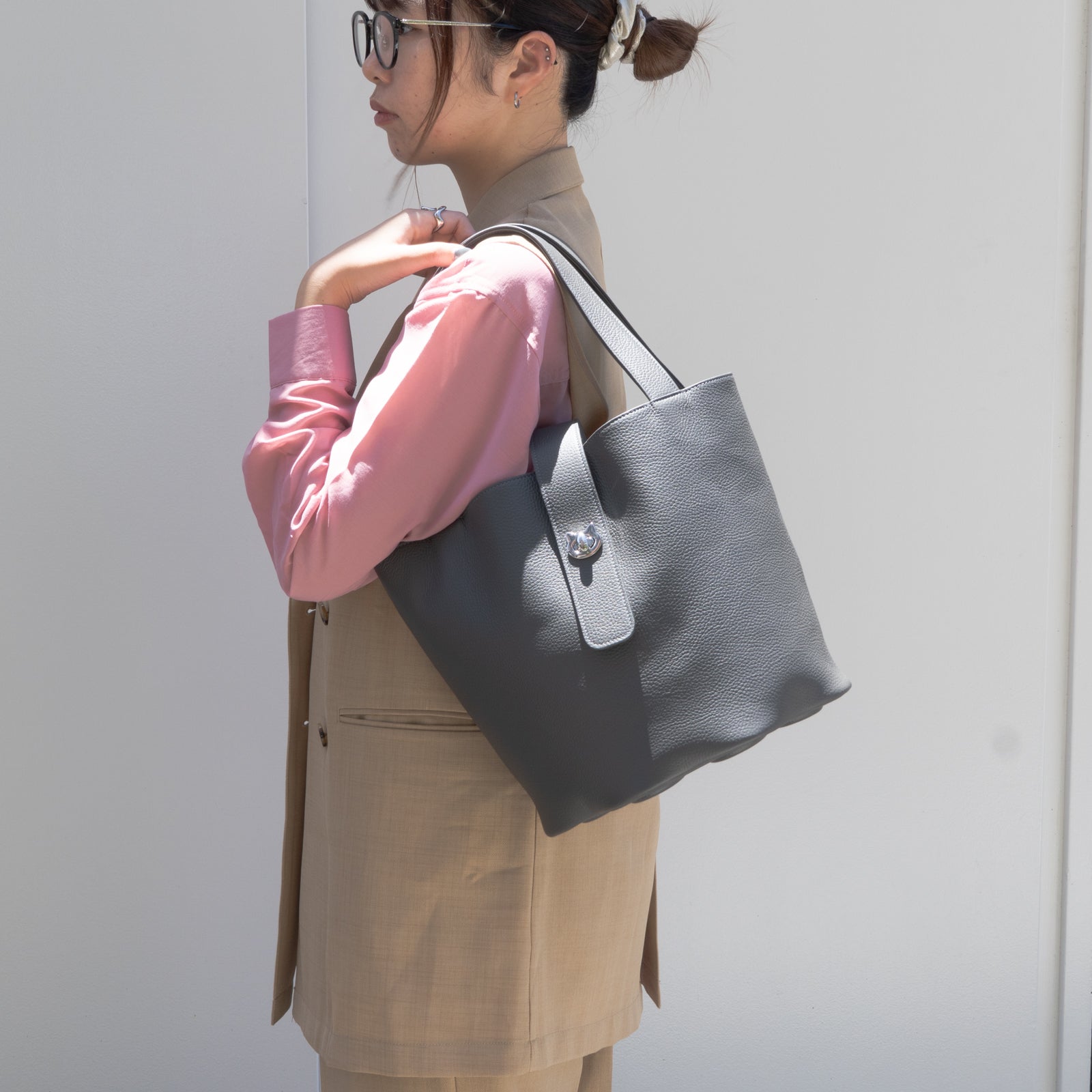 PAW Grande Cuir Mash Bucket Bag / Graphite