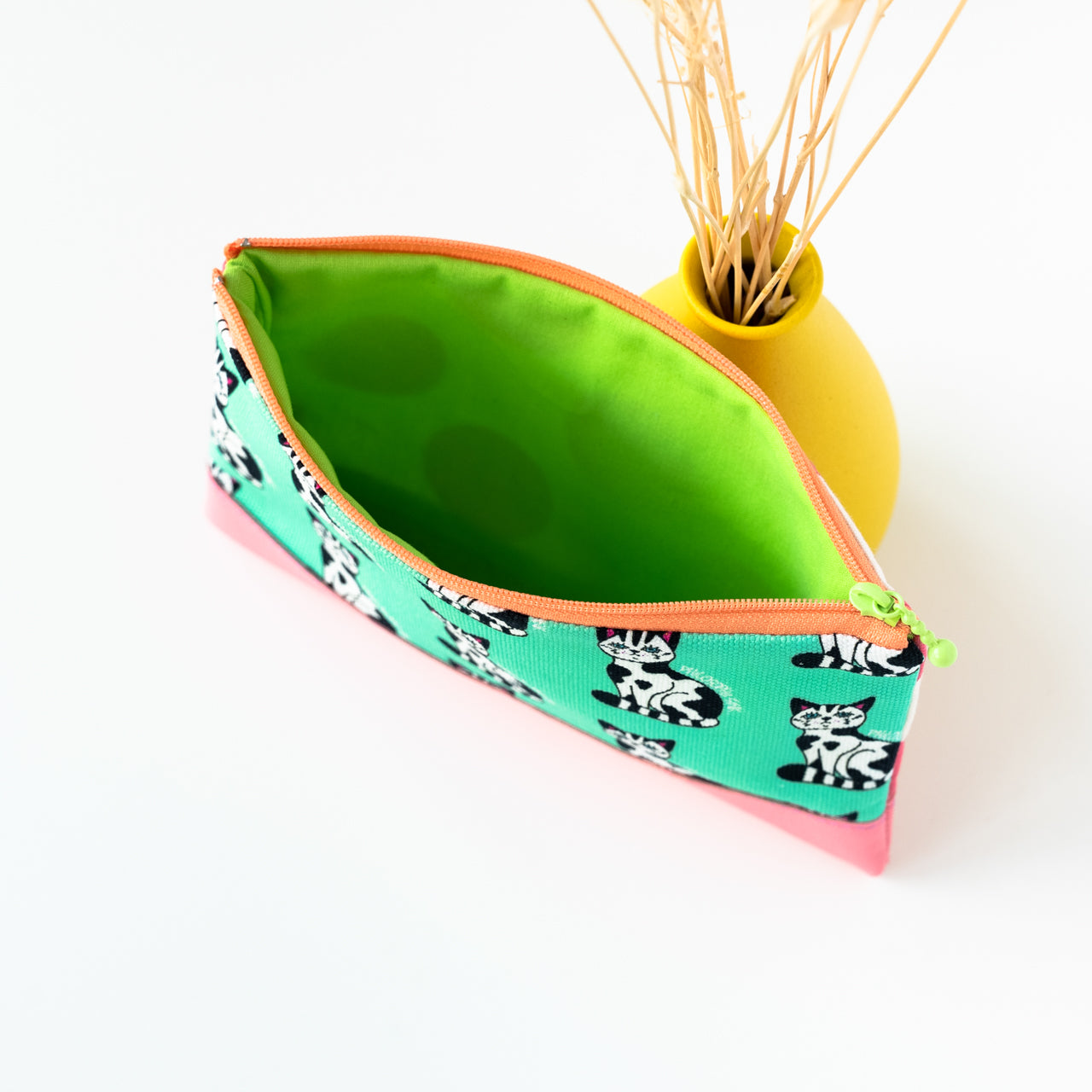 SINK. x Philosophii collaboration cow cat flat pouch