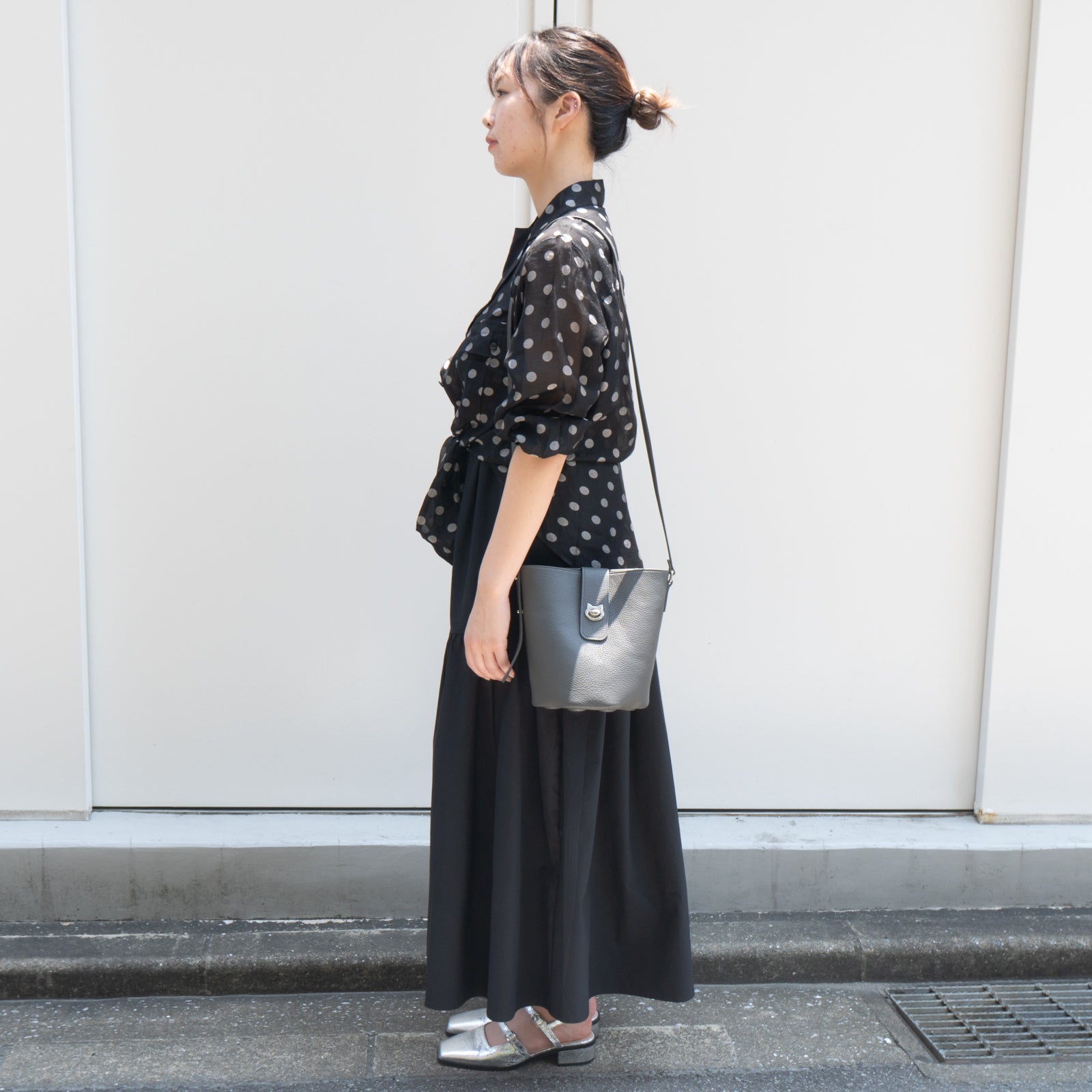 【数量限定】ショルダーバッグ・PAW ノベルティーチャーム付き / グラファイト