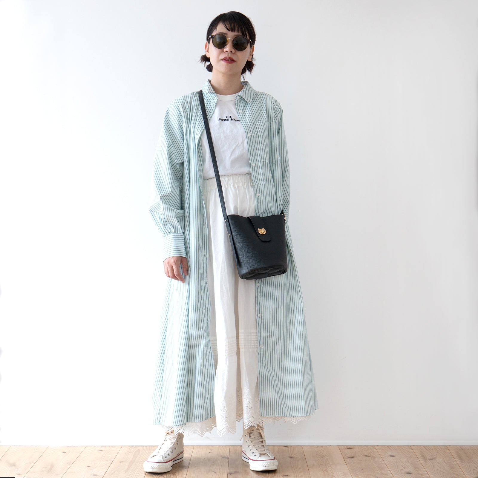Limited-time offer: August 21st (Thu) 10:00 PM - 26 hours only. Limited-time offer: PAW Cuir Mache Shoulder Bag in Black (Choose your hardware).