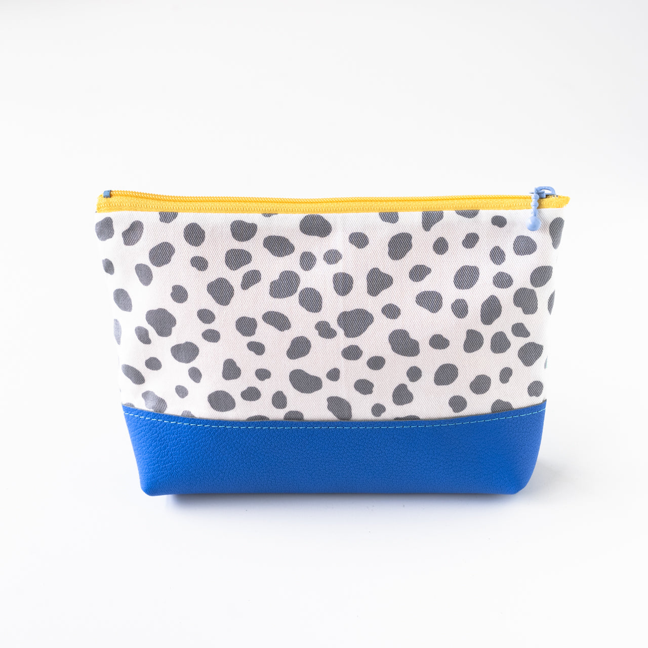 SINK. x Philosophii collaboration Ushineko pouch (with gusset)