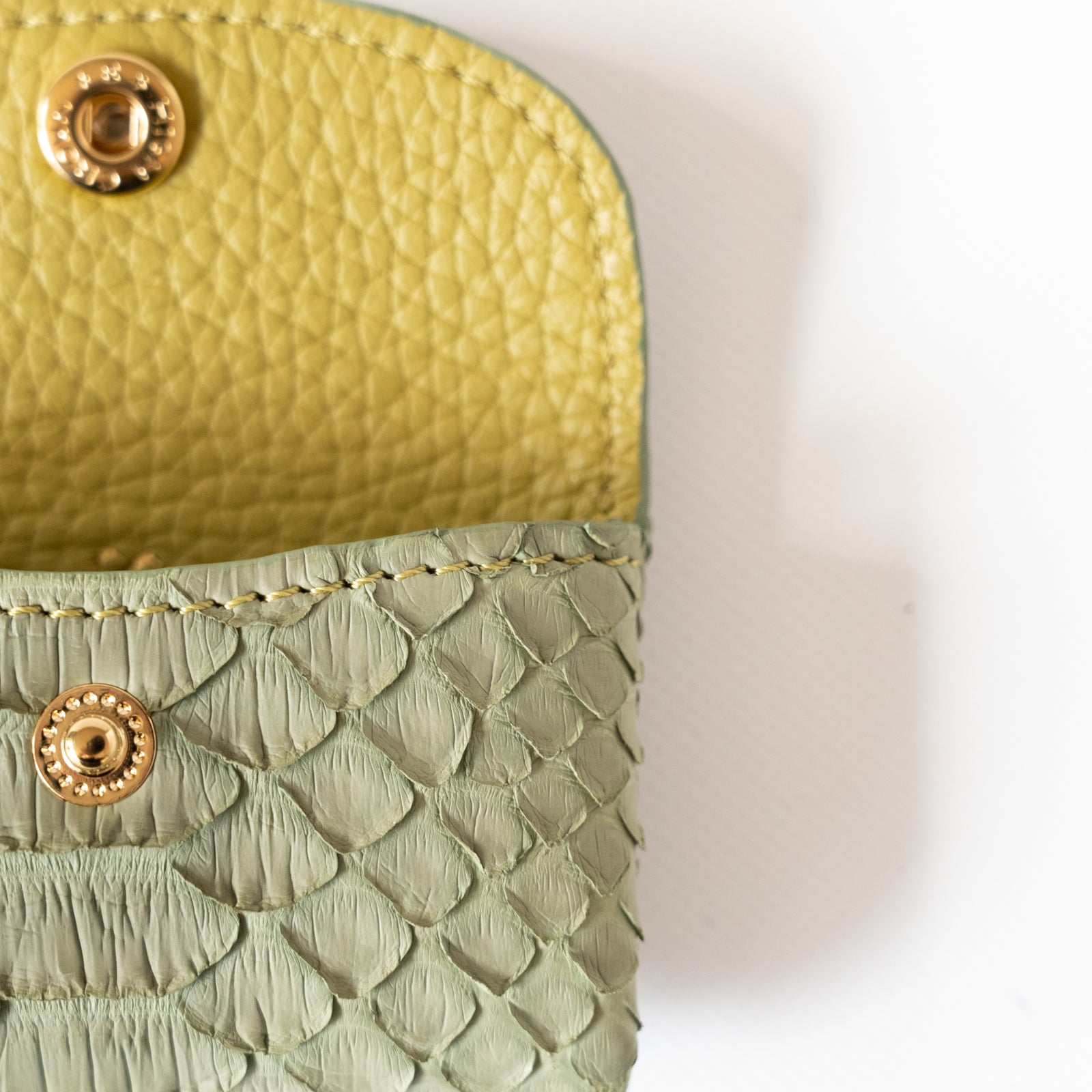 Soft leather flap minimini key ring Python (color)