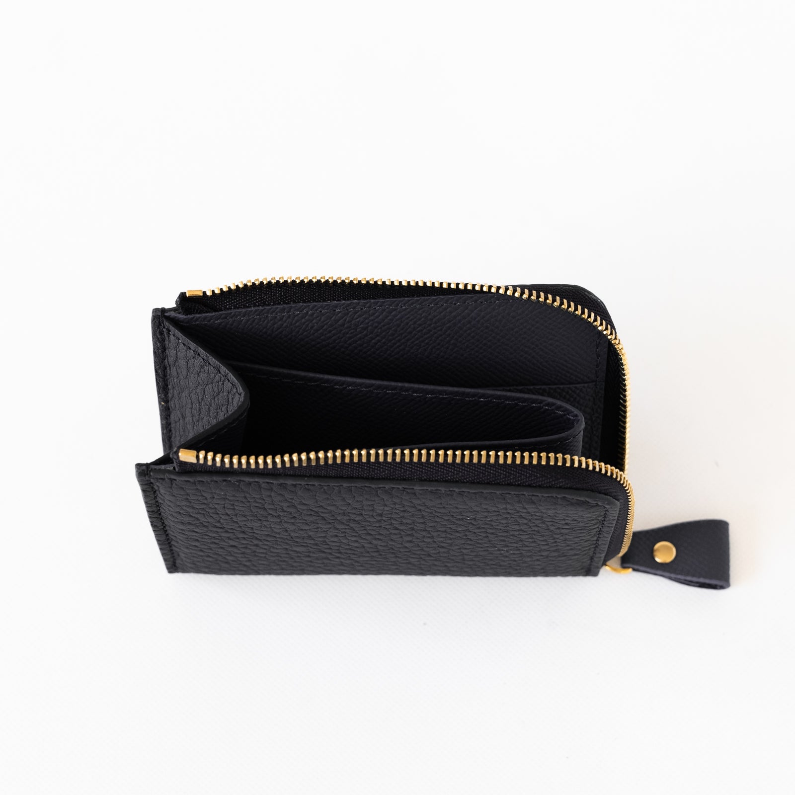 Minimum wallet with L shaped fastener / Taurillon Clemence