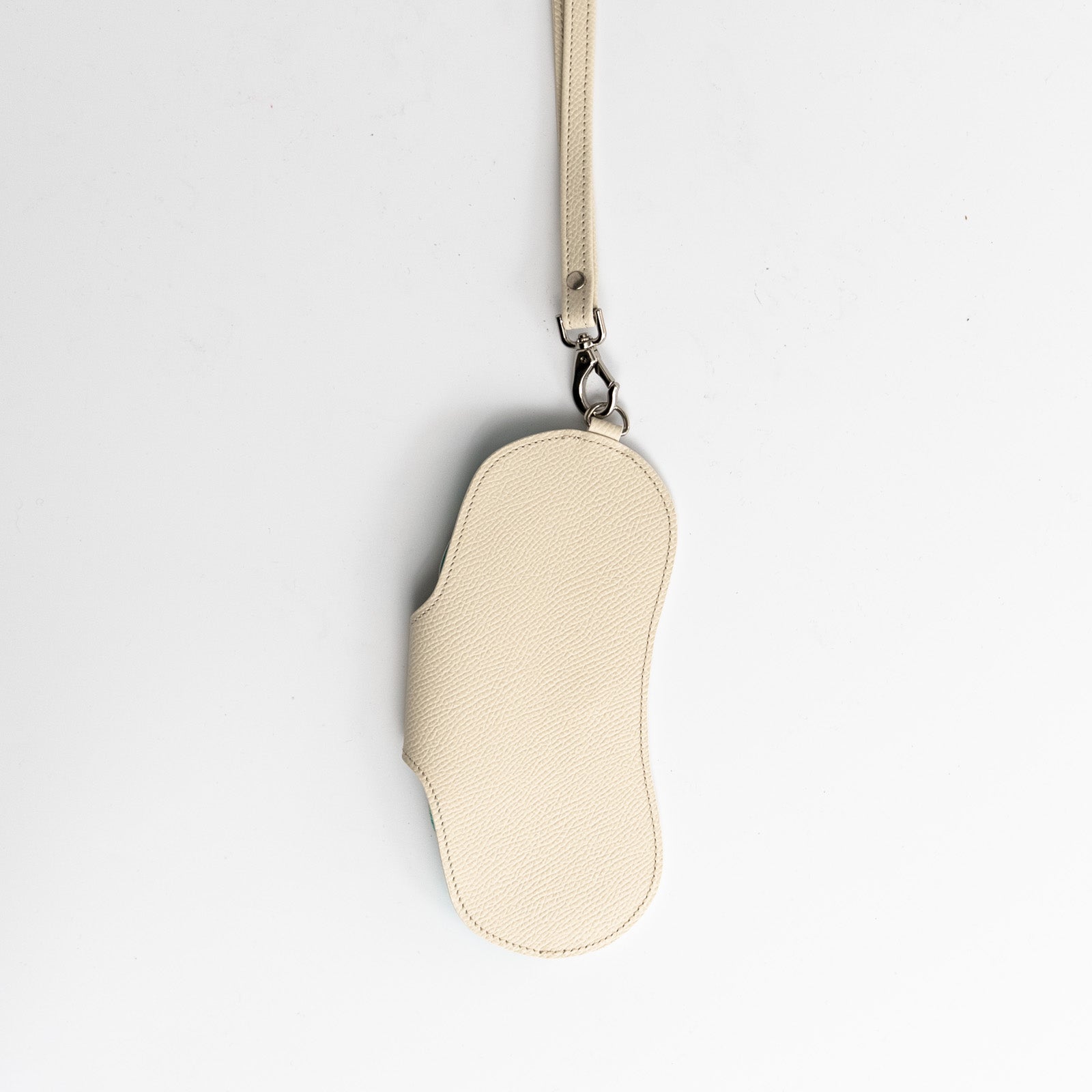 【おつとめ品セール】ストラップ付きめがねケース ヴォー・エプソン/クリーム