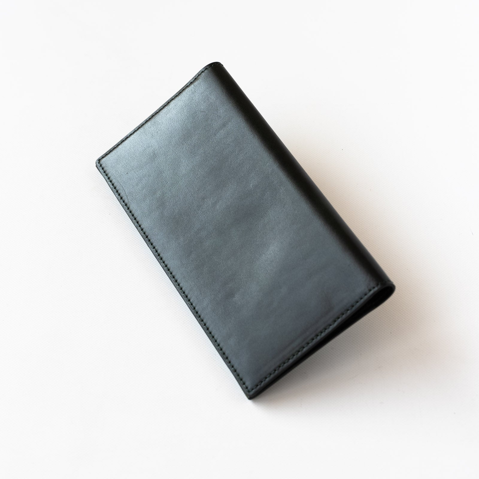【おつとめ品セール】スマート長札入れ ミュージアムカーフ