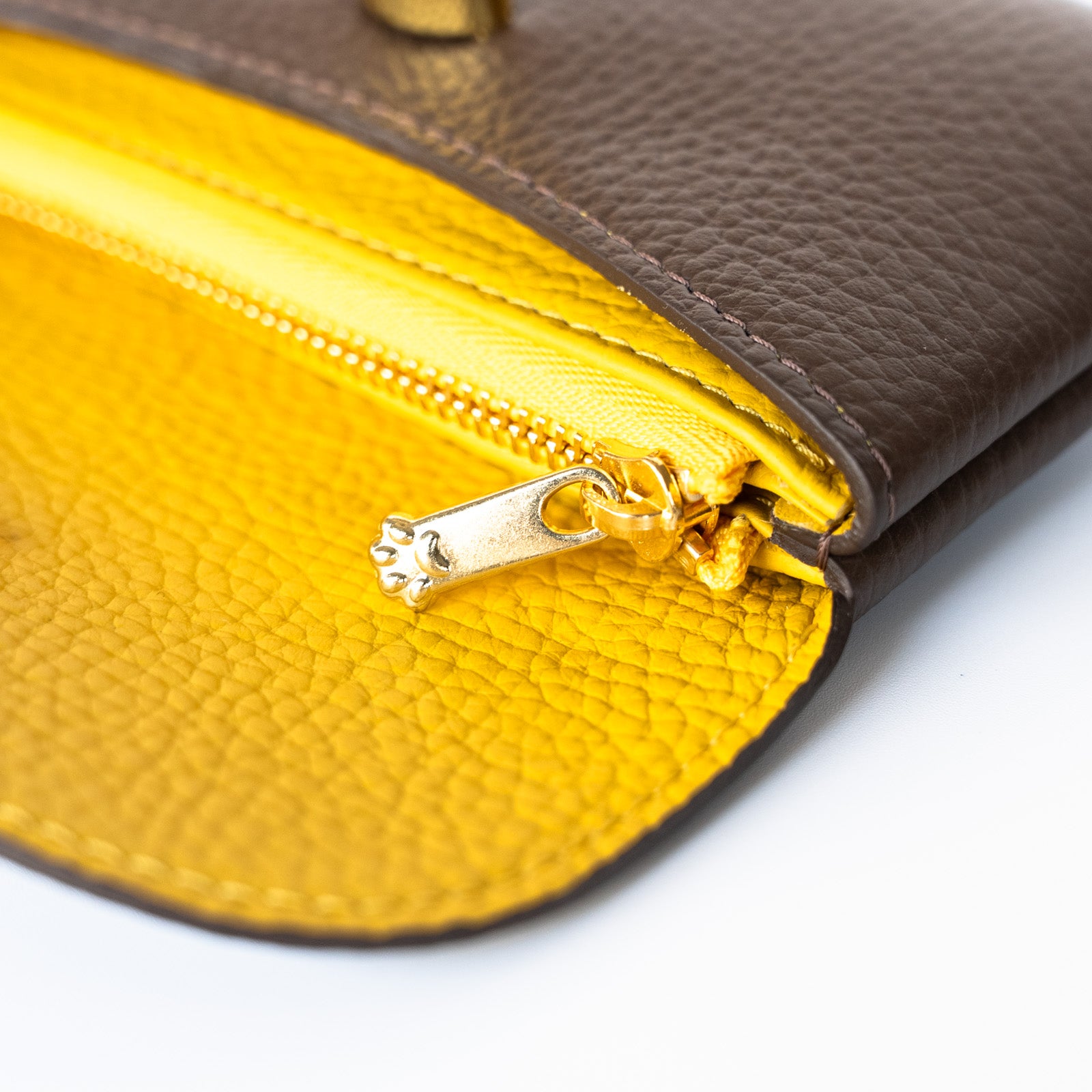 Limited Edition Flap Wallet - Frunja Medium Cuir Mash / Choco x Jonquille