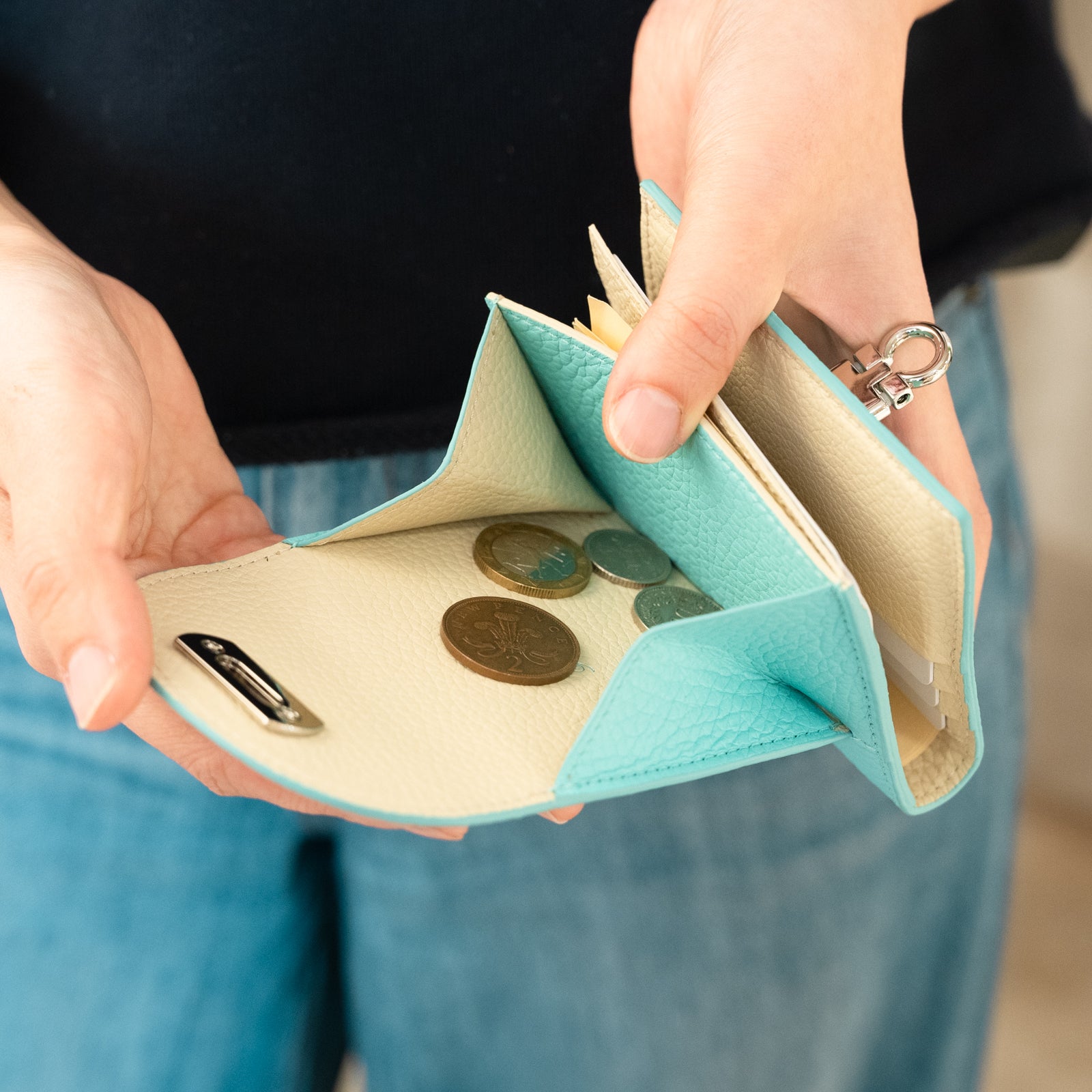 Bi-fold wallet "Ecre" / Taurillon Clemence