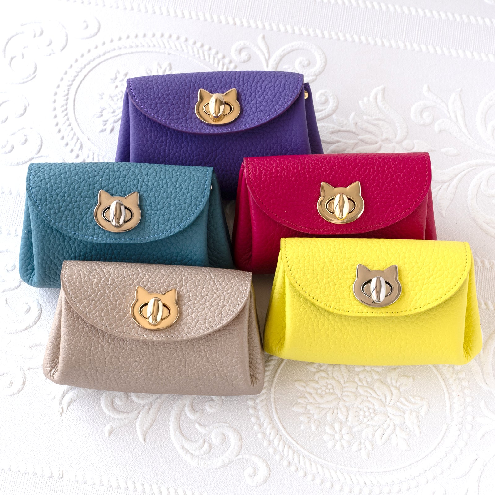 Shell pouch CAT Taurillon Clemence