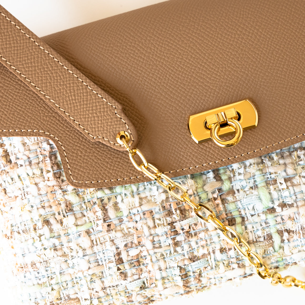 Soft leather flap pochette tweed duo
