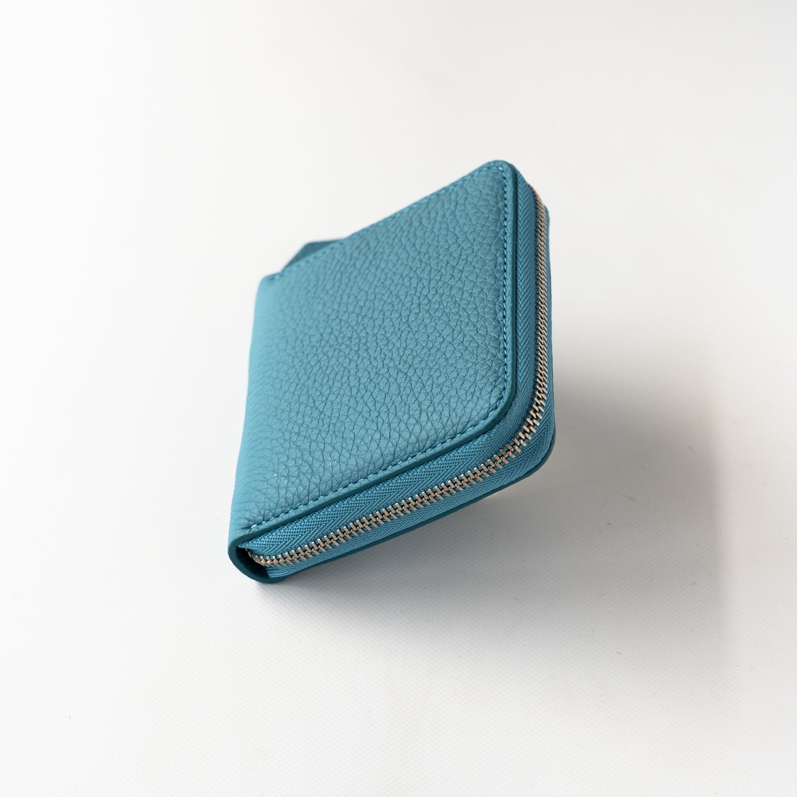 Round zipper mini wallet Taurillon Clemence