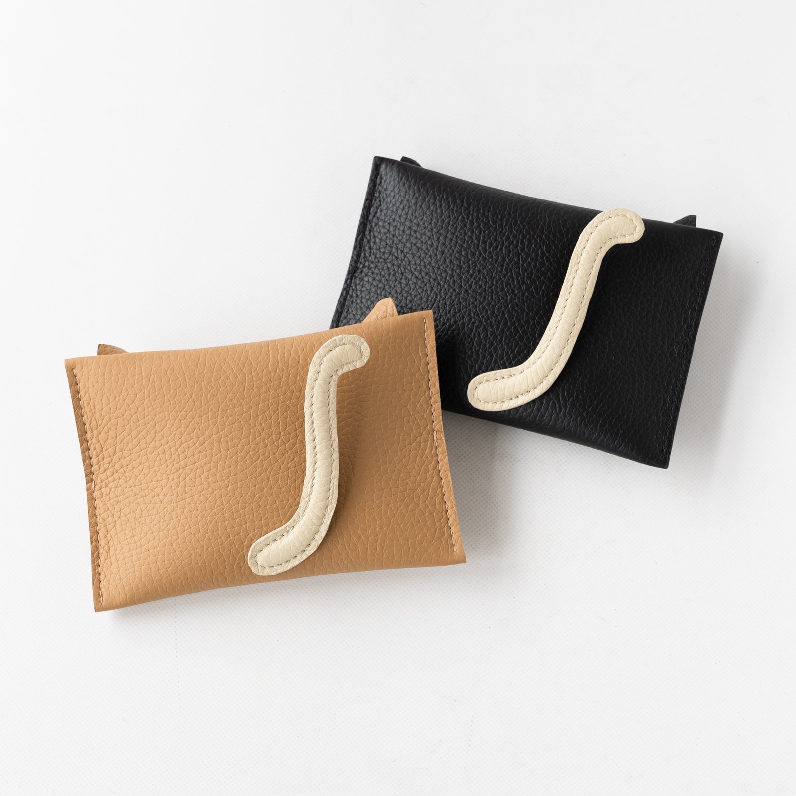 Cat pocket tissue case Cuir Mache / Chamois