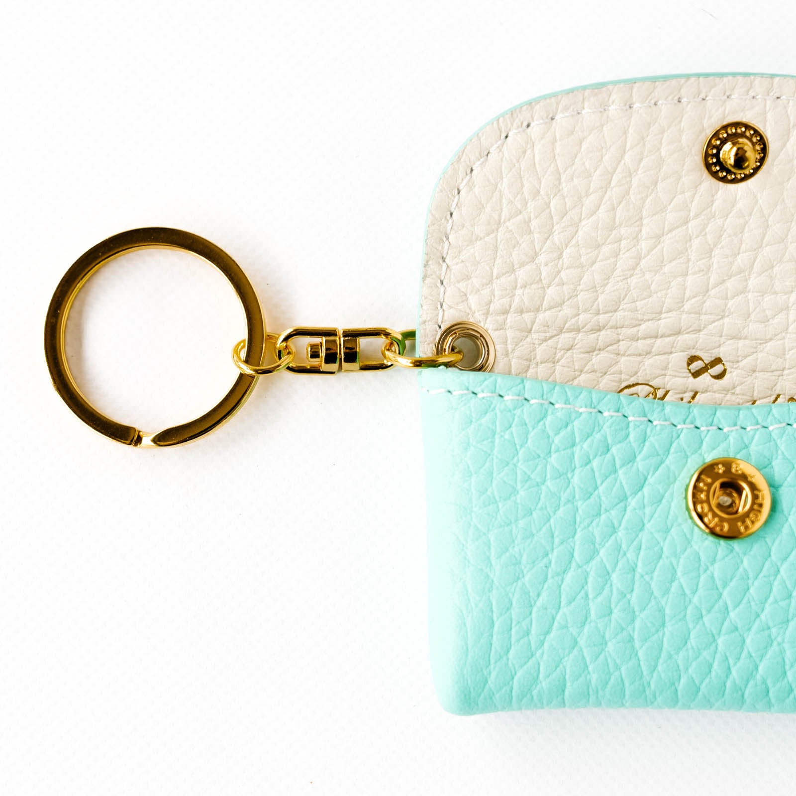 Soft leather flap minimini key ring Taurillon Clemence