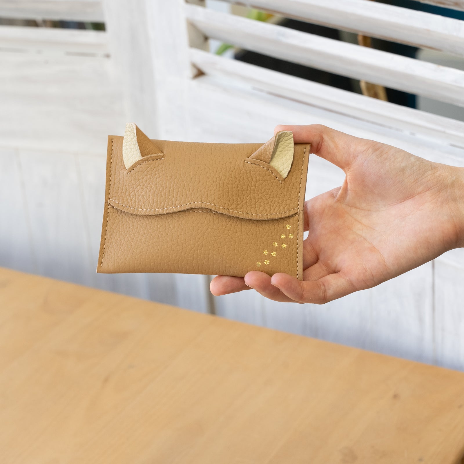 Cat pocket tissue case Cuir Mache / Chamois