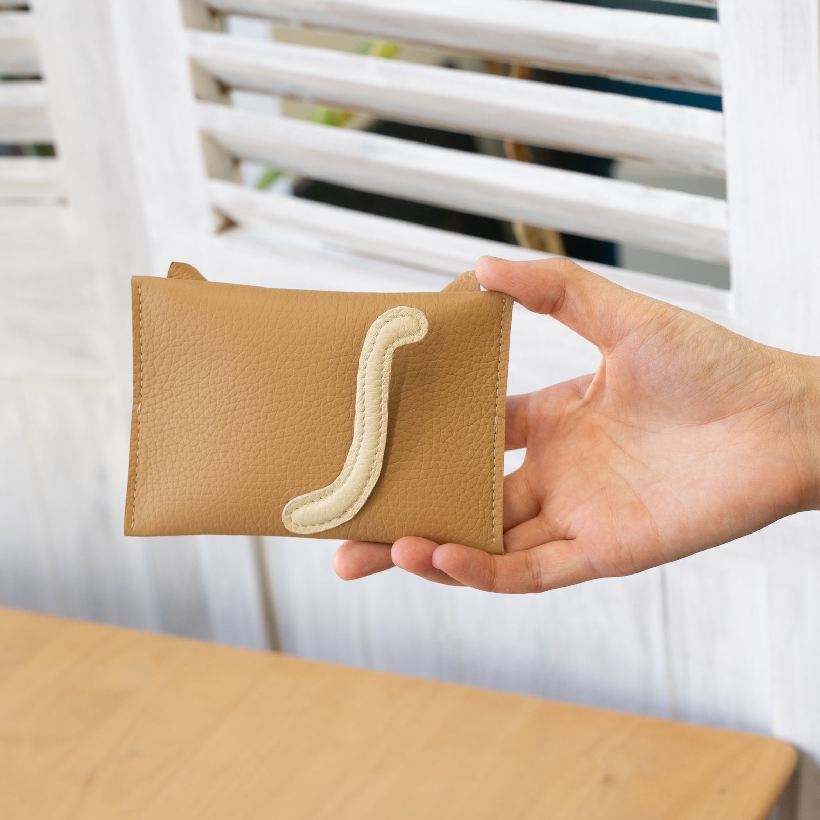 Cat pocket tissue case Cuir Mache / Chamois