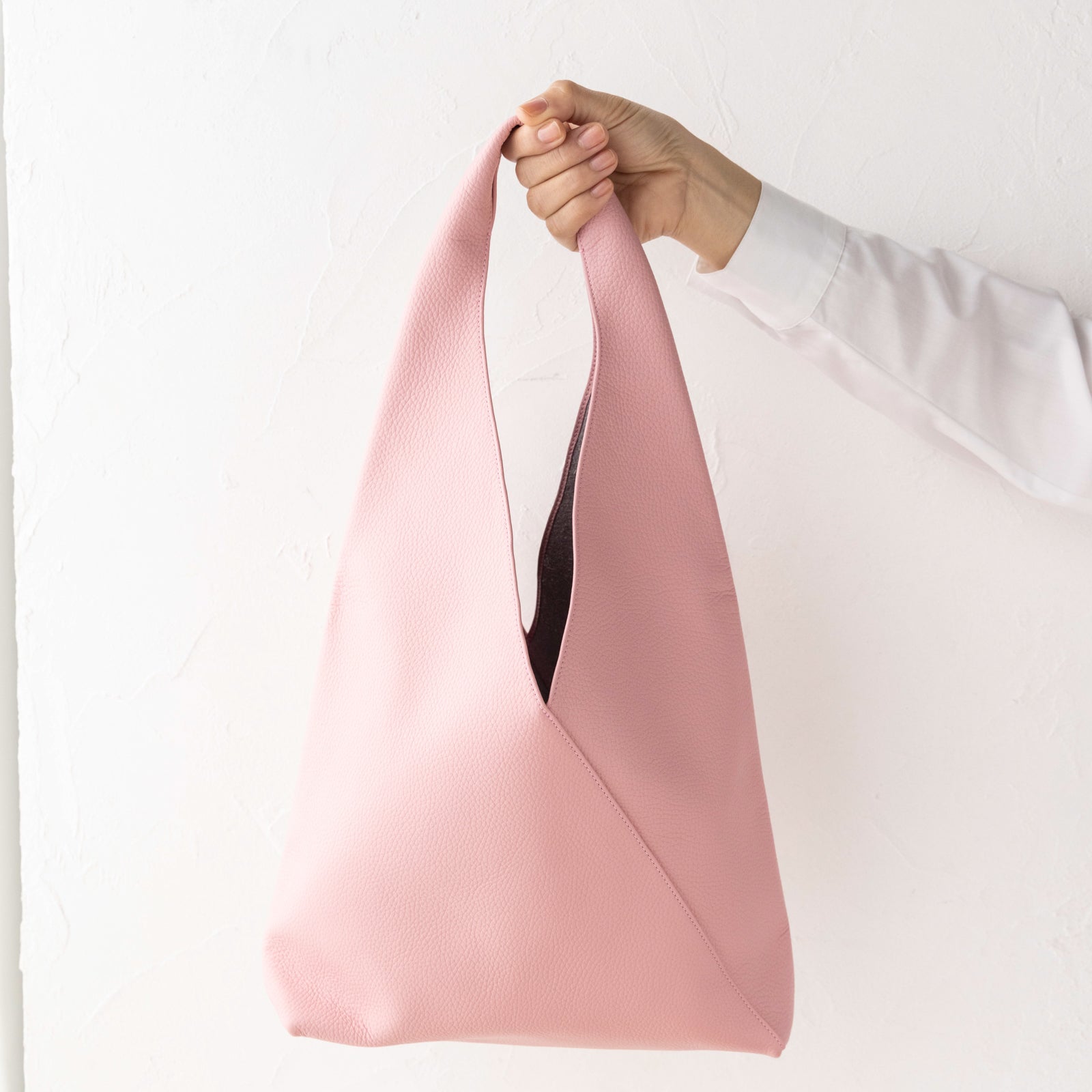 Triangle Bag M / Cuir Marsh
