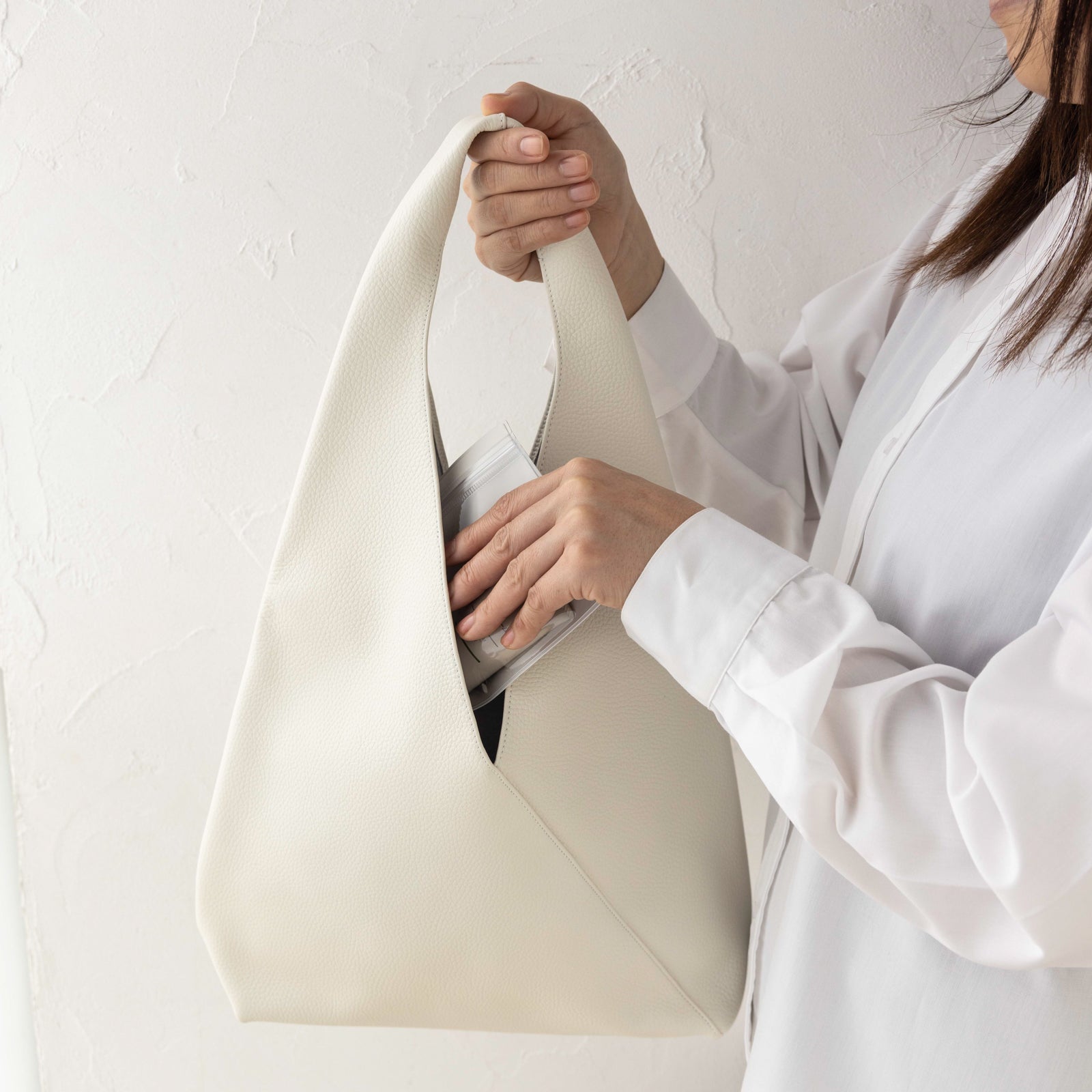 Triangle Bag M / Cuir Marsh