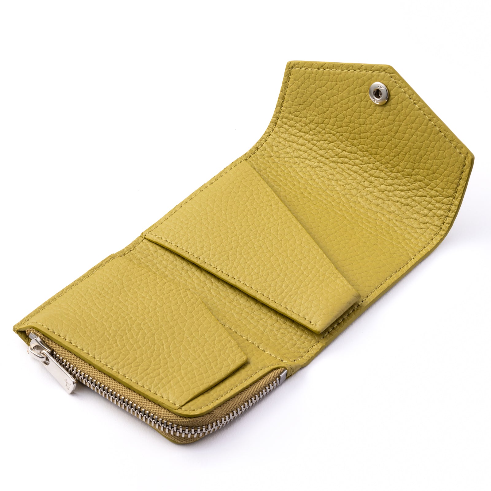 Handy wallet with L shaped fastener / Cuir Mash