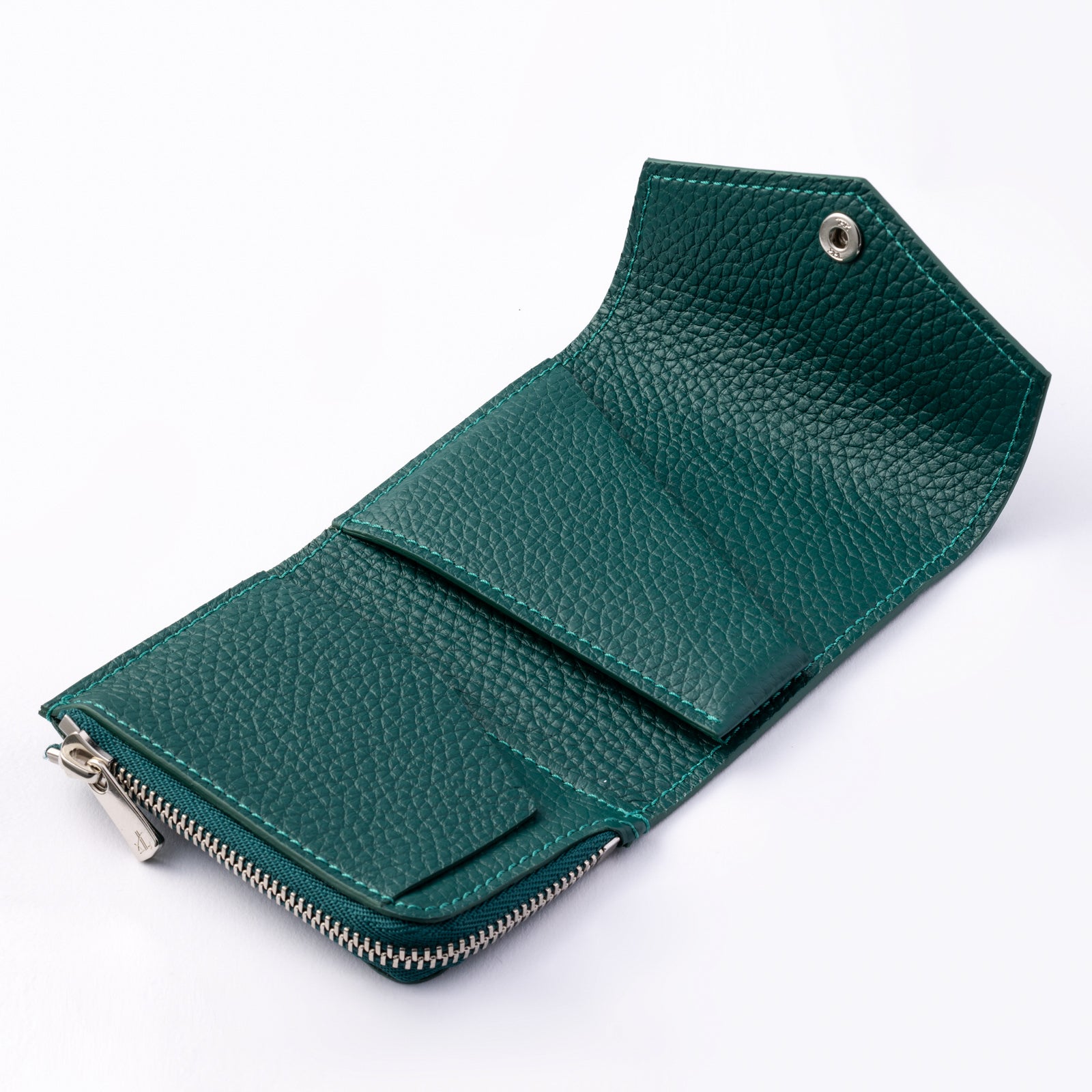 Handy wallet with L shaped fastener / Cuir Mash