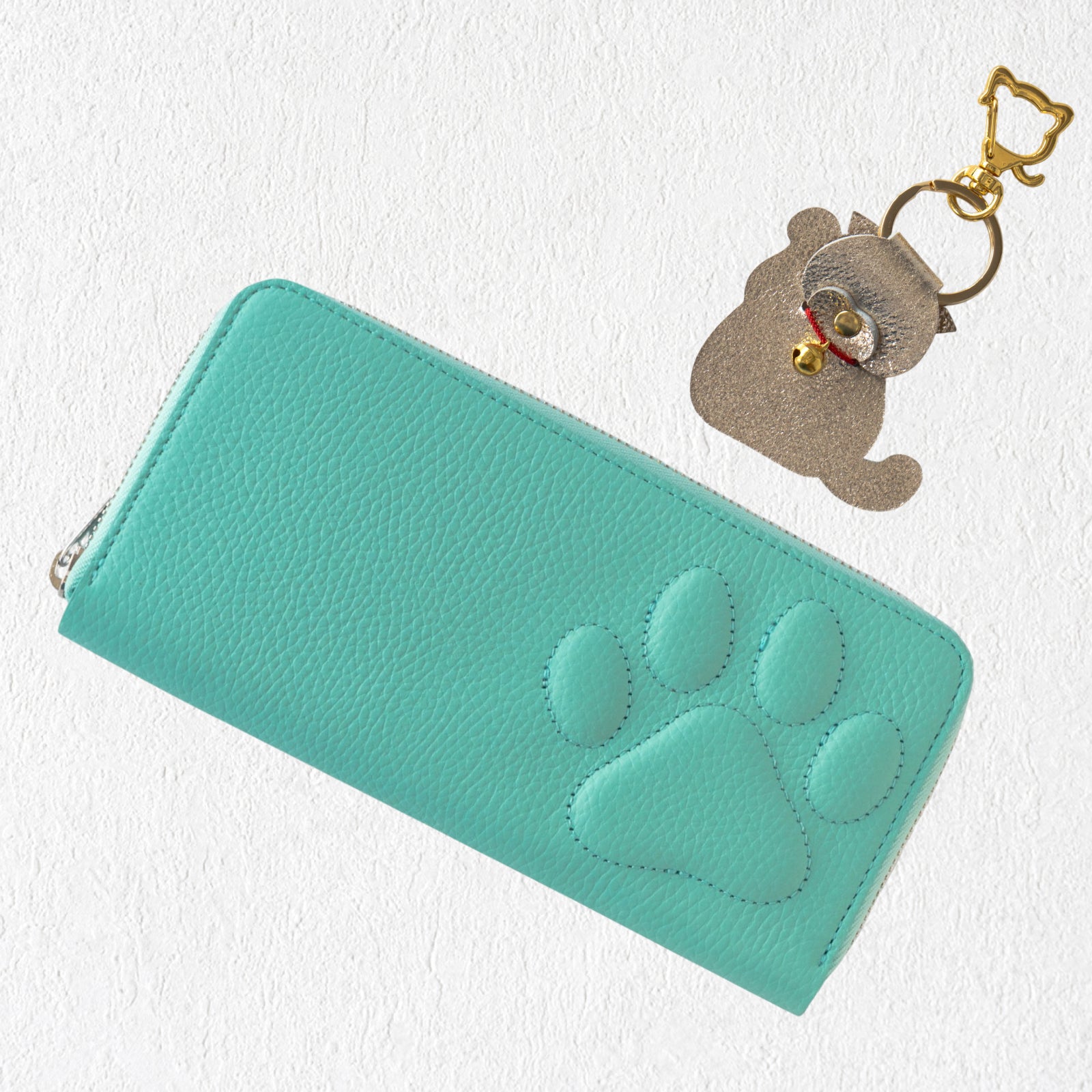 【数量限定】PAWラウンドファスナー長財布 招き猫チャーム付きSET / ブルードラジェ