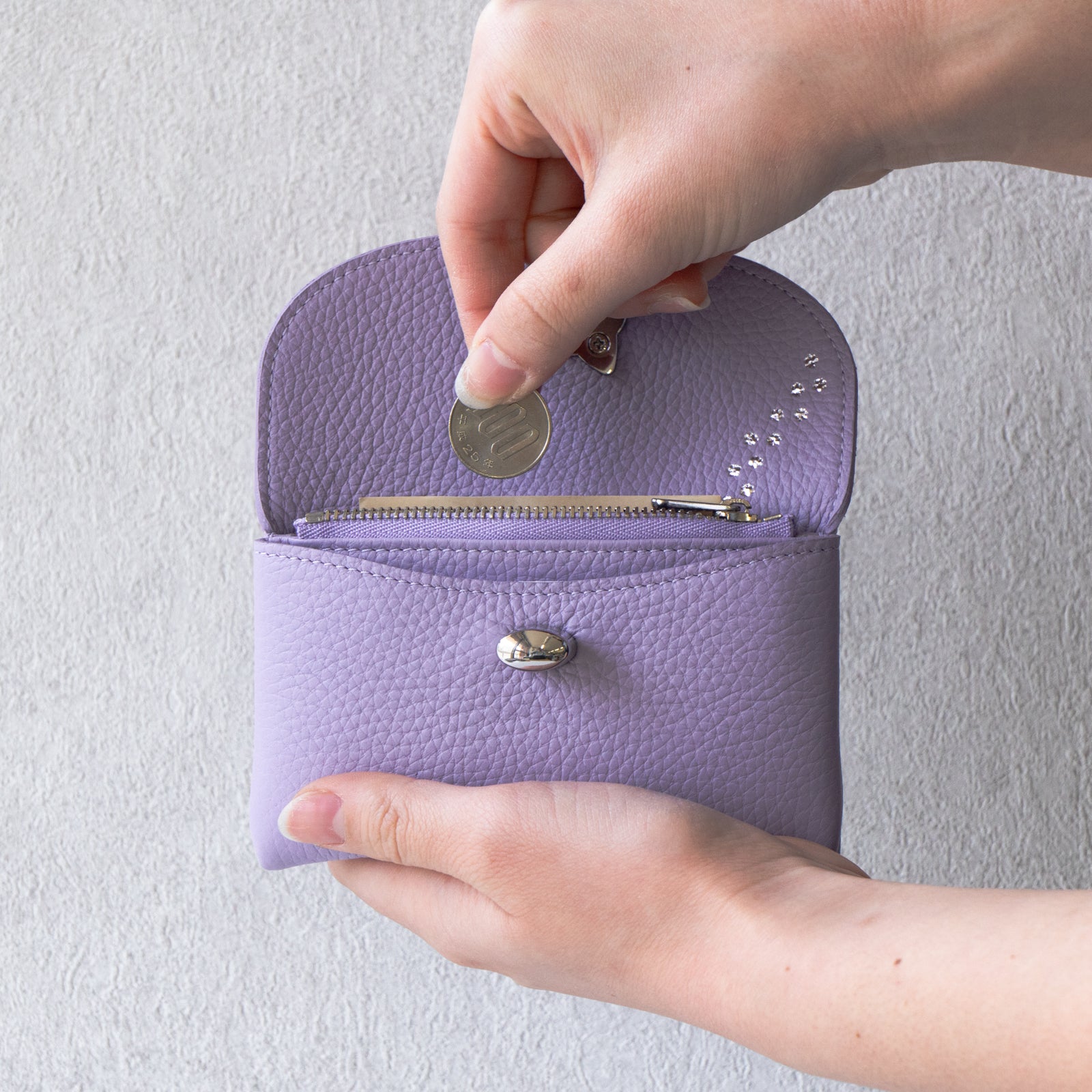 フラップウォレット・フルーニャ ミディアム キュイール・マッシュ / ラベンダー