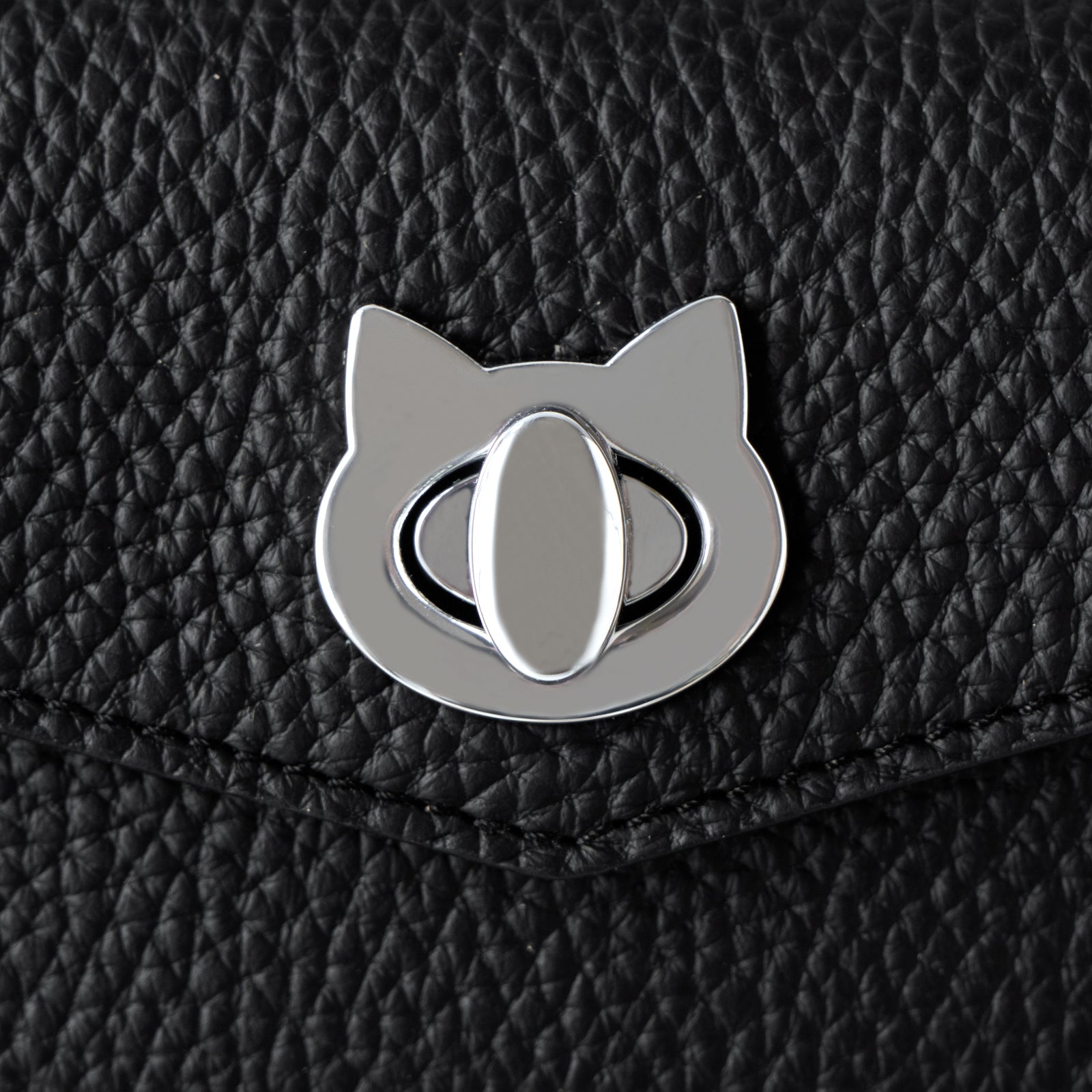 N'Apela Grande Cuir Mache Handy Wallet in Black with Silver Hardware