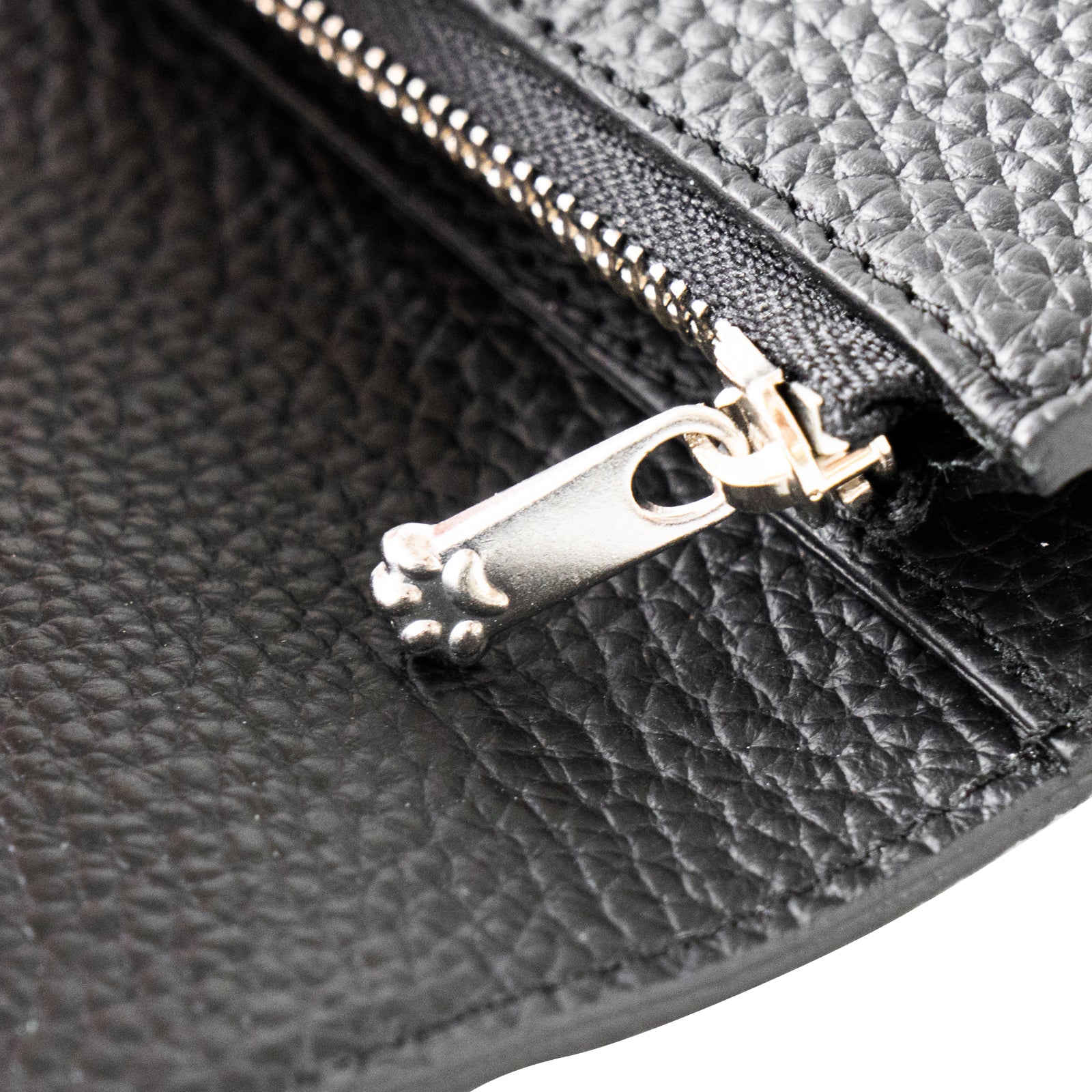 N'Apela Grande Cuir Mache Handy Wallet in Black with Silver Hardware