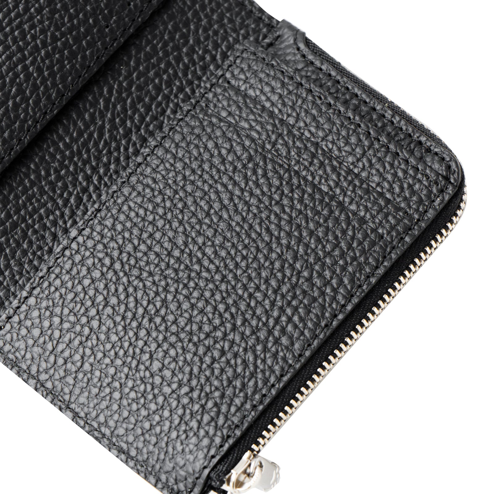 N'Apela Grande Cuir Mache Handy Wallet in Black with Silver Hardware