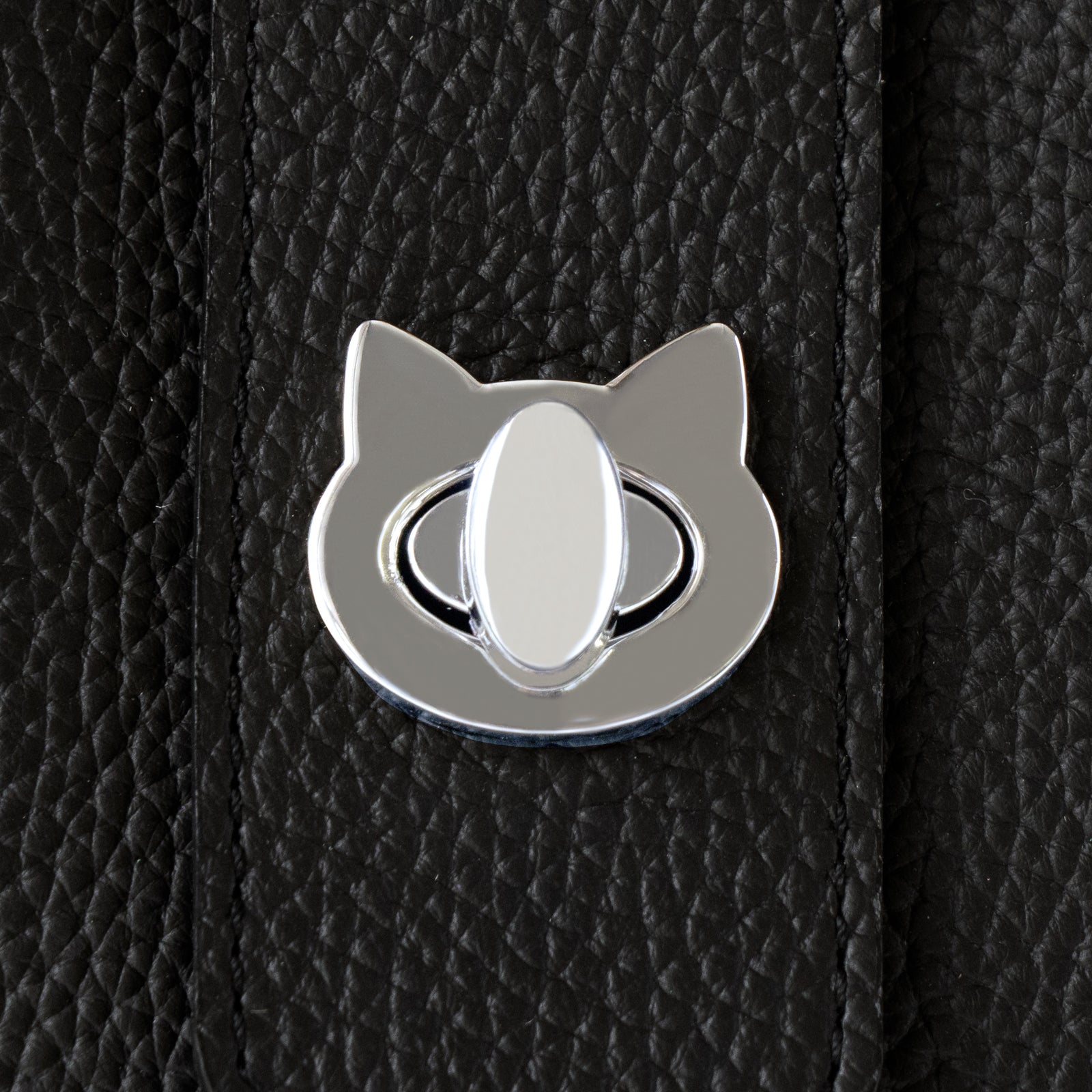 【5/22(木) 1日限定販売】【数量限定】ショルダーバッグ PAW (パウ) キュイール・マッシュ / ブラック