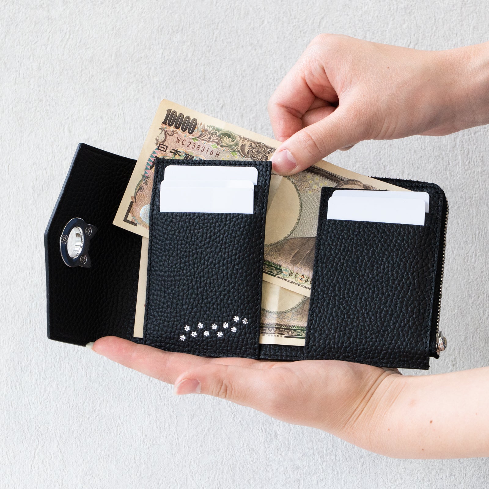 N'Apela Grande Cuir Mache Handy Wallet in Black with Silver Hardware