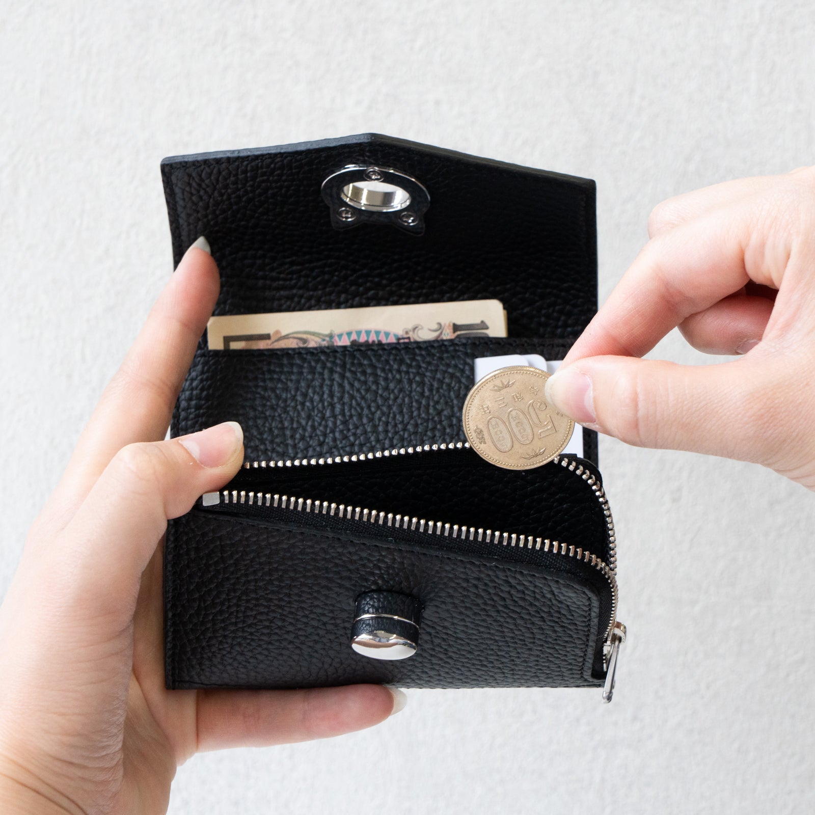N'Apela Grande Cuir Mache Handy Wallet in Black with Silver Hardware