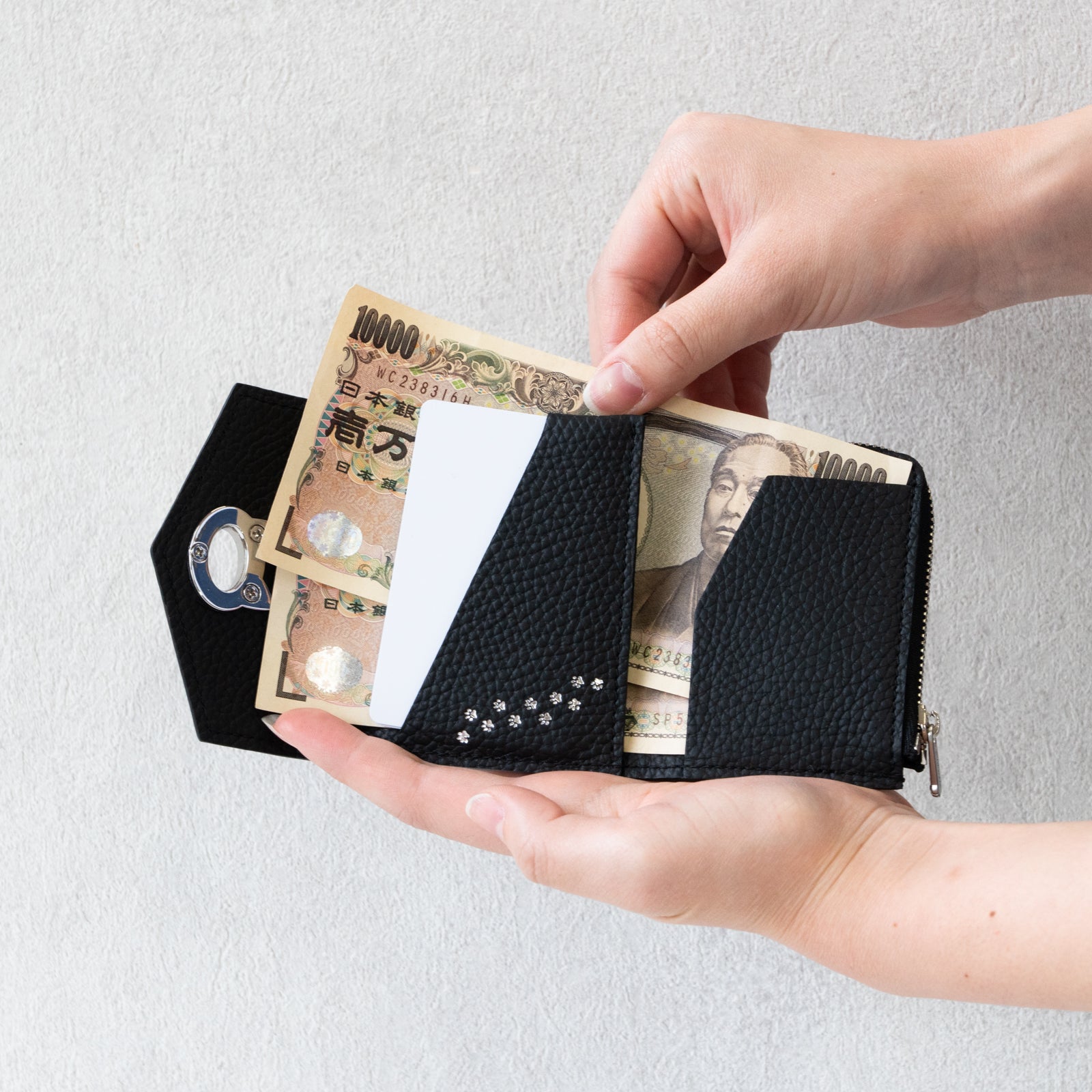 Handy Wallet Nyapera Cuir Mache / Black