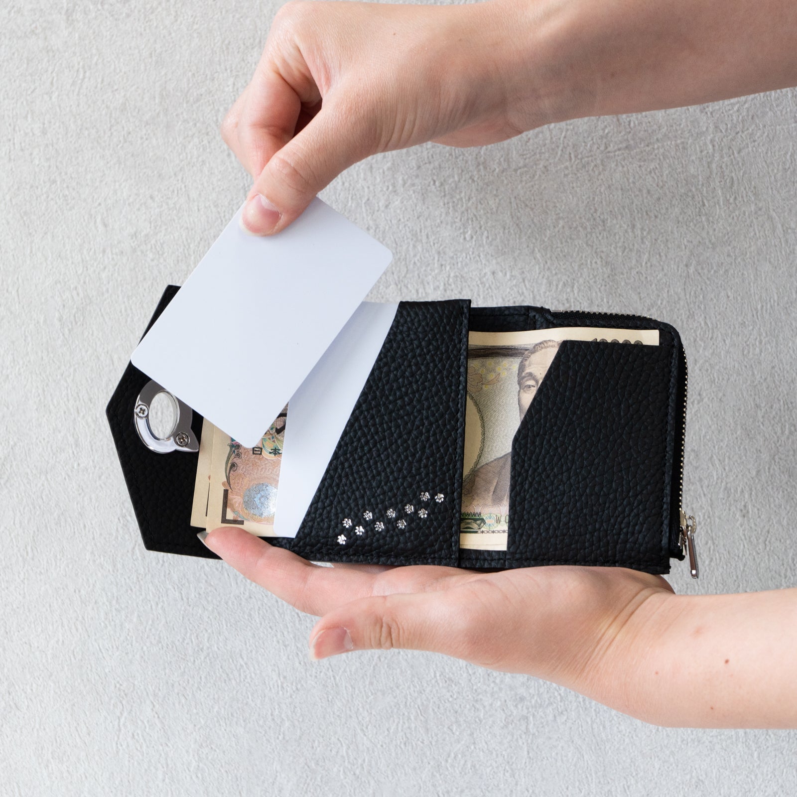 Handy Wallet Nyapera Cuir Mache / Black
