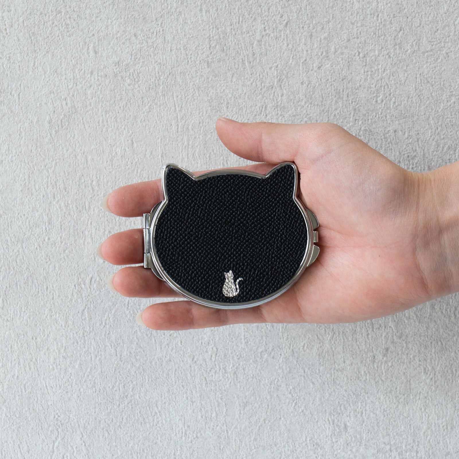 Nyanpakuto Mirror Cuir Minerva / Black