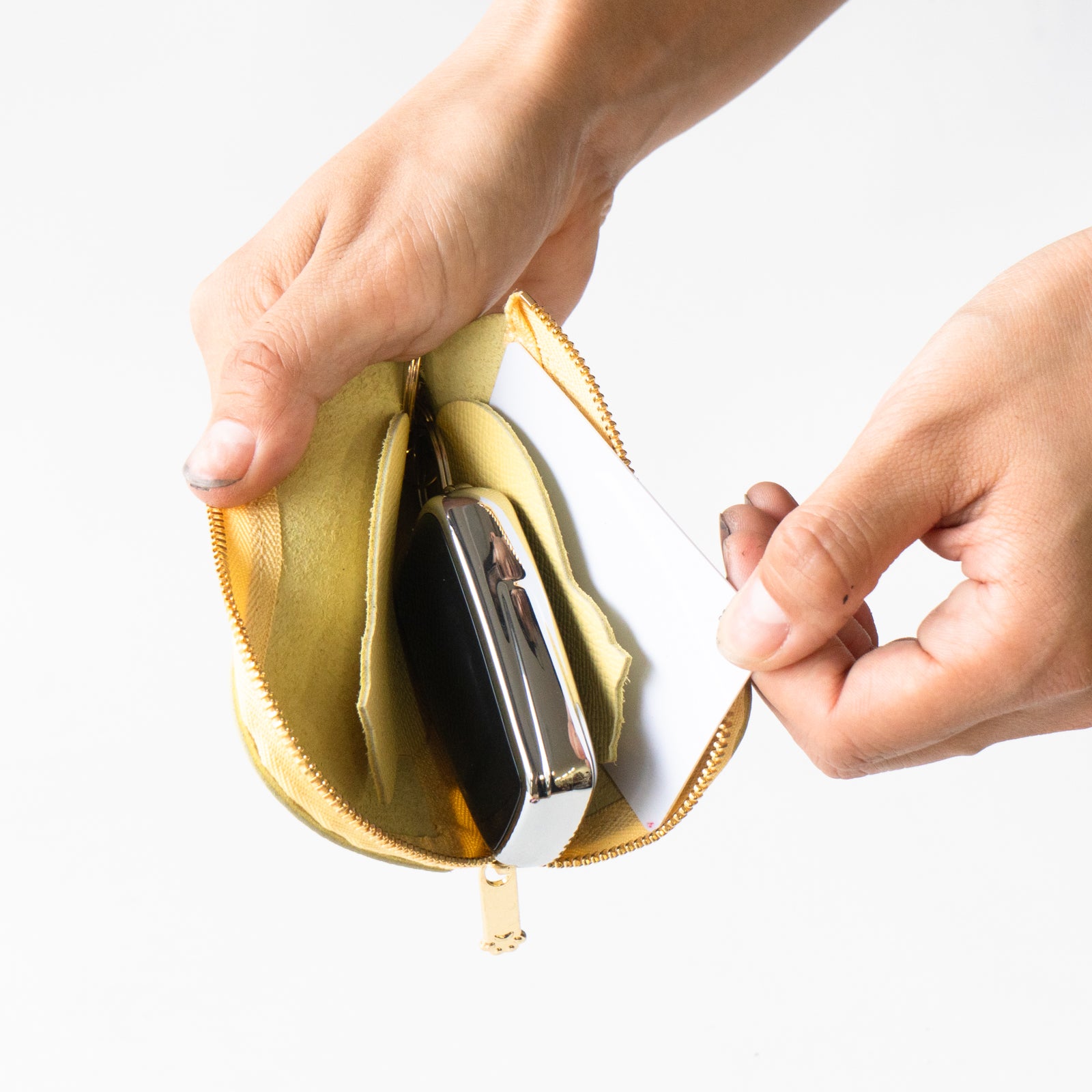 スマートキーケース キュイール・ミネルバ / カナリア