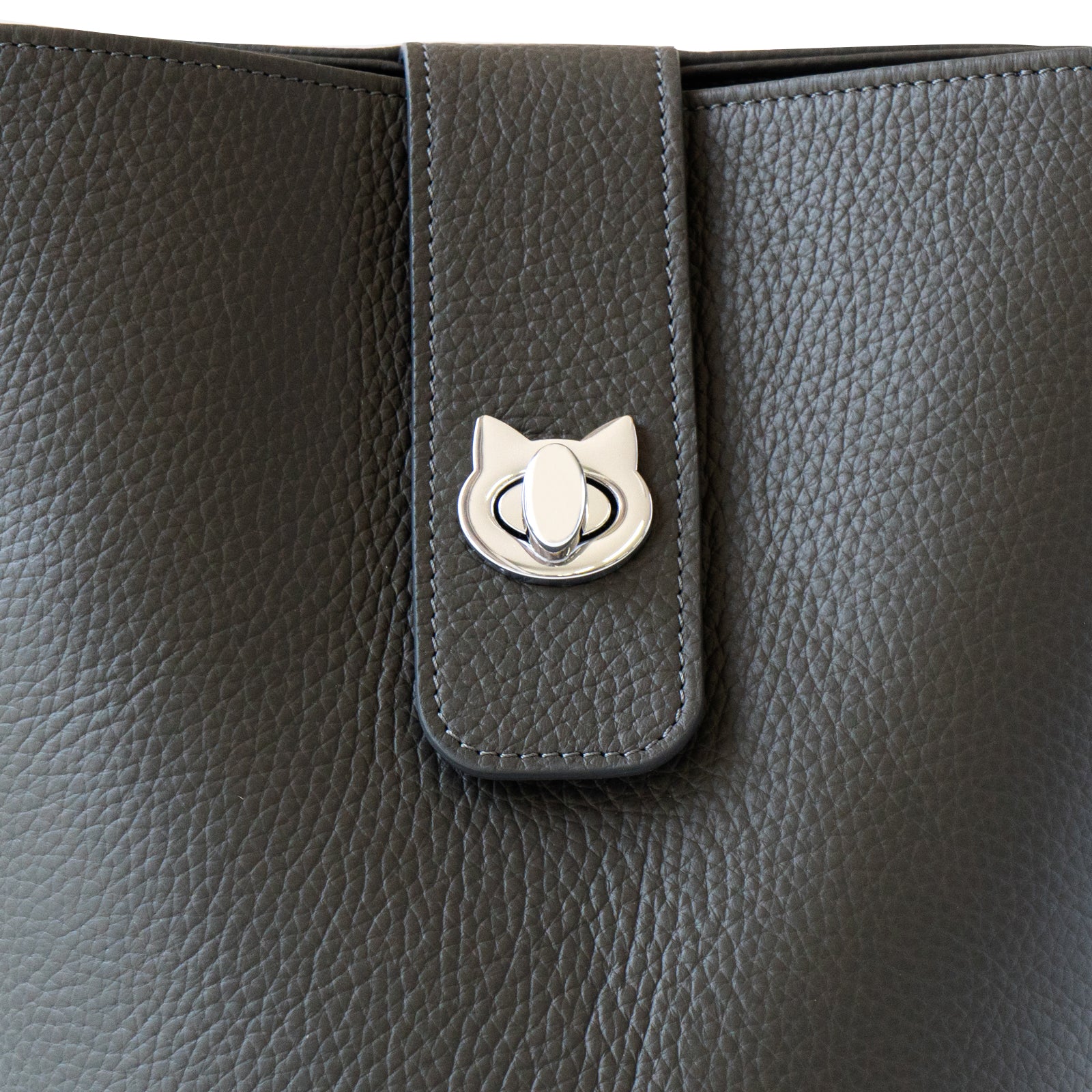 【11/7(金)22:00~ 26時間限定販売】【数量限定】ショルダーバッグ  PAW (パウ)   キュイール・マッシュ / グラファイト