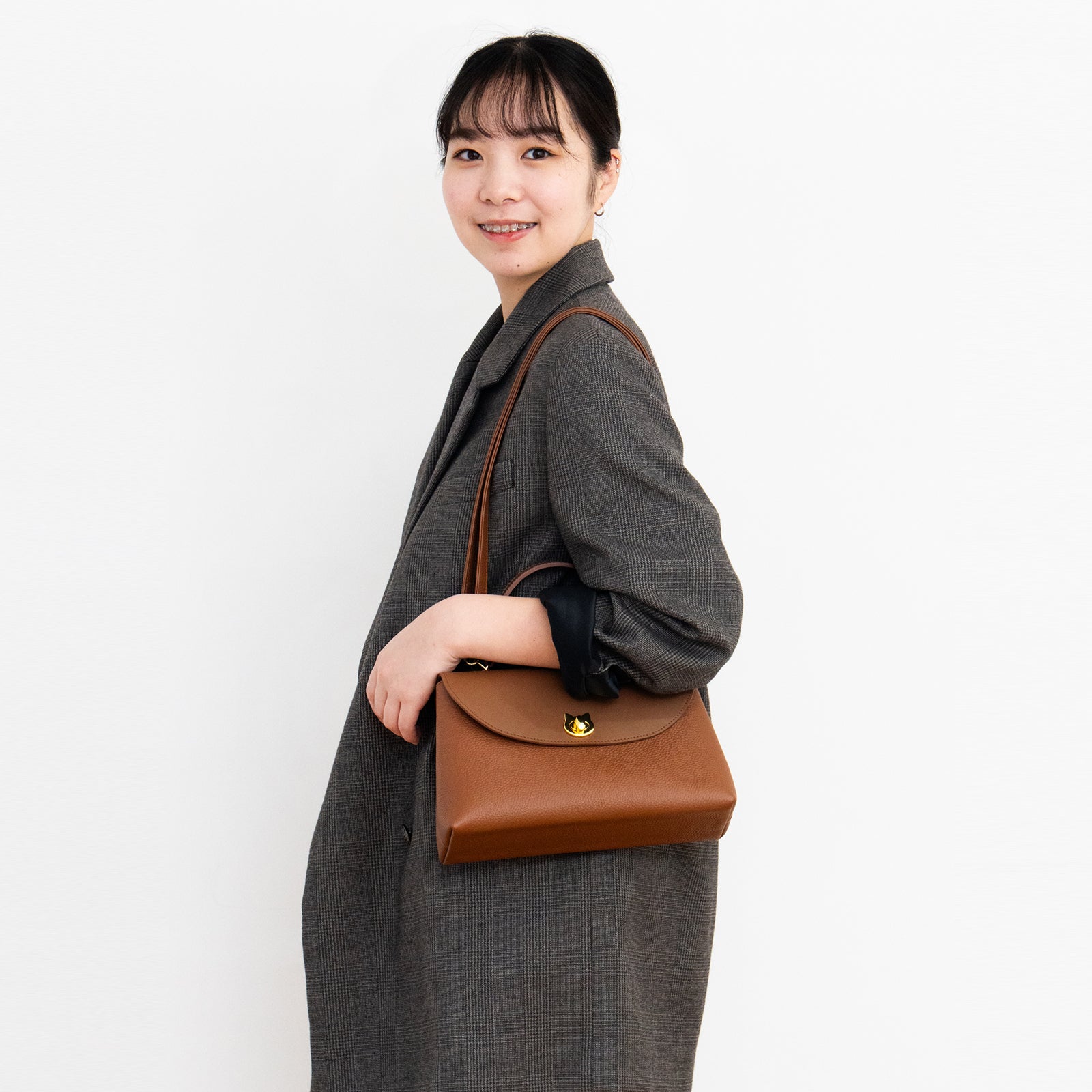 【受注販売:7/24(金)22:00~26(日)】【初回10%OFF】フラップコンビハンドバッグ / キャメル