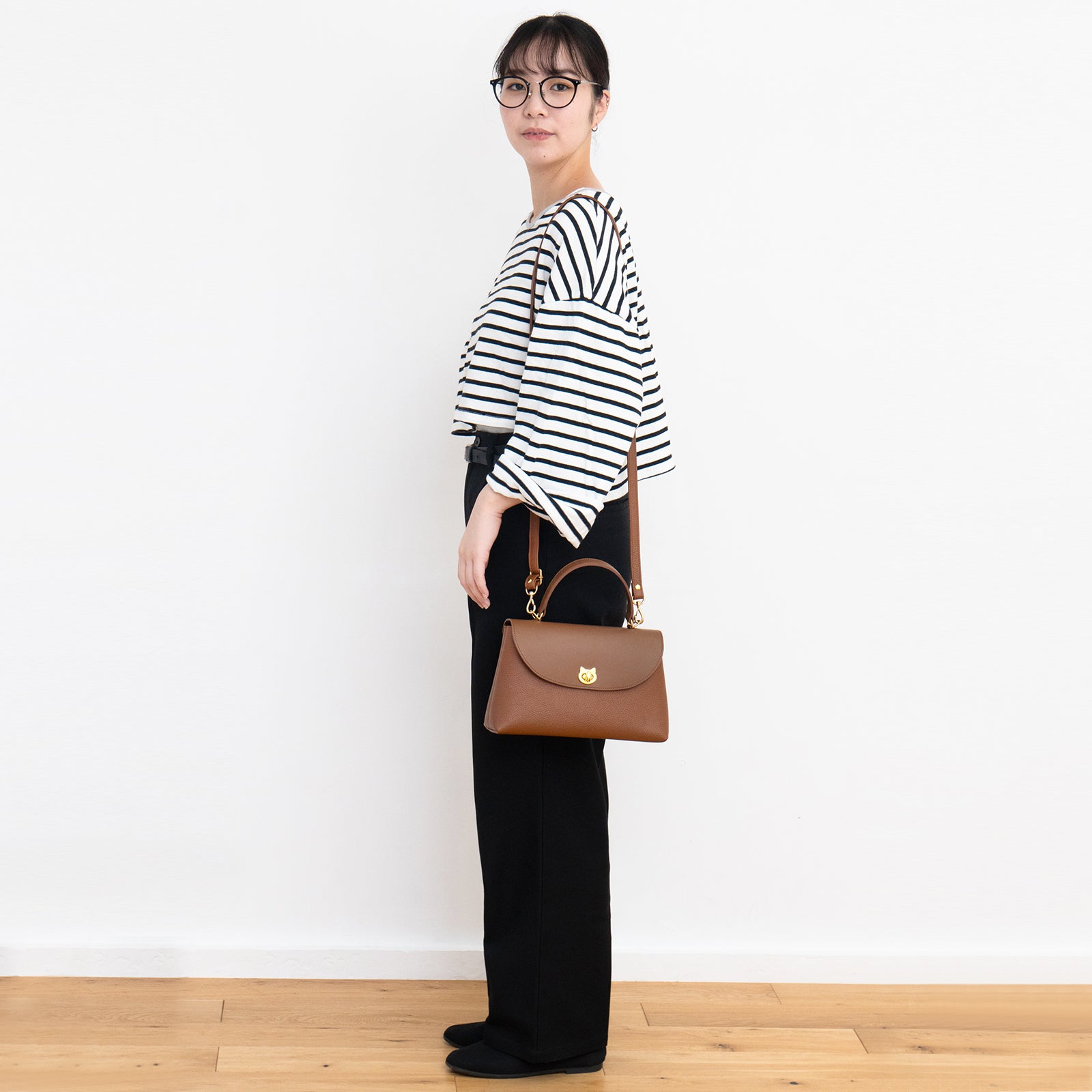 【受注販売:7/24(金)22:00~26(日)】【初回10%OFF】フラップコンビハンドバッグ / キャメル