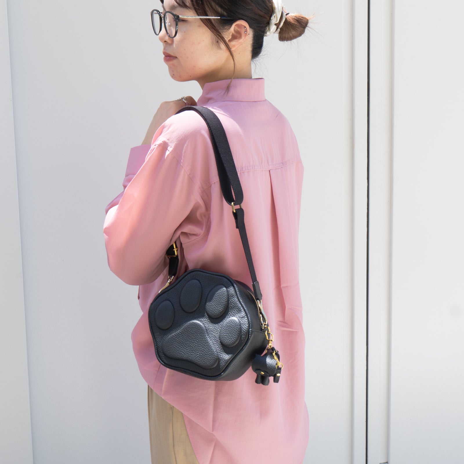 【9/7(日)22:00~ 26時間限定販売】【数量限定】PAWポシェット キュイール・マッシュ / ブラック
