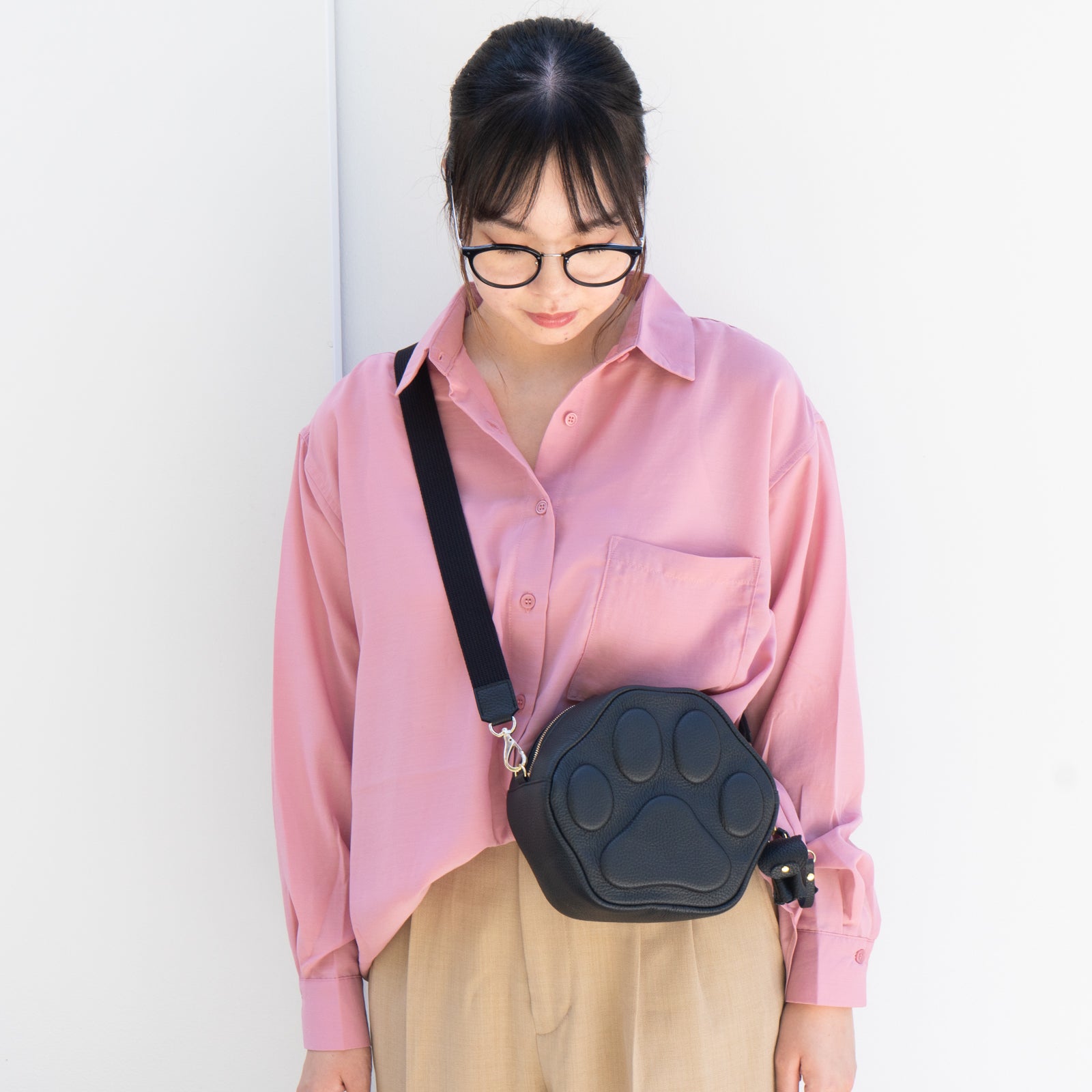 【11/21(金)22:00~ 26時間限定販売】【数量限定】PAWポシェット キュイール・マッシュ / ブラック